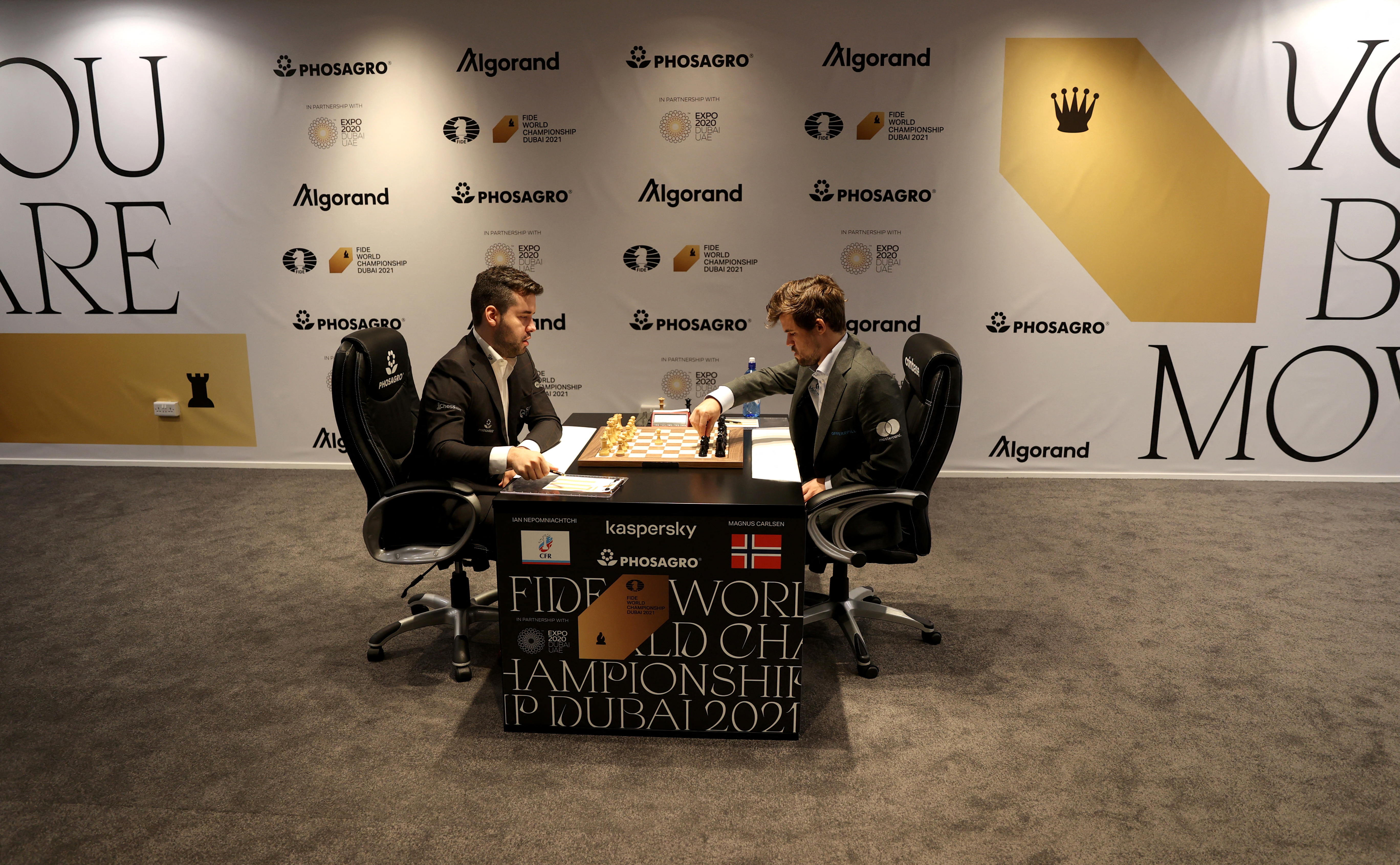 Jan Nyepomnyascsij veresége után Oroszországban rászálltak Magnus Carlsen orosz segítőjére