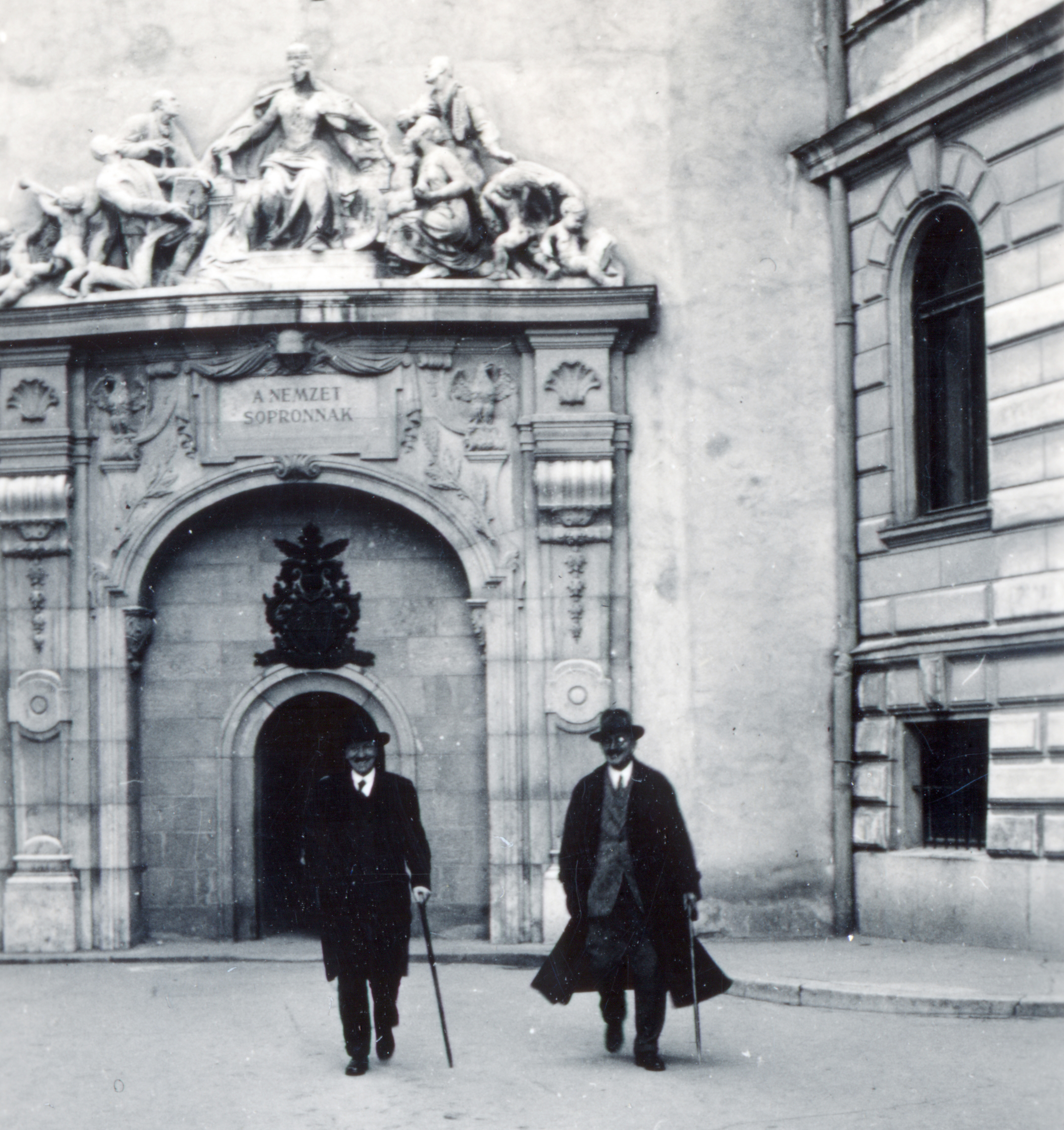 A soproni Hűségkapu 1935-ben