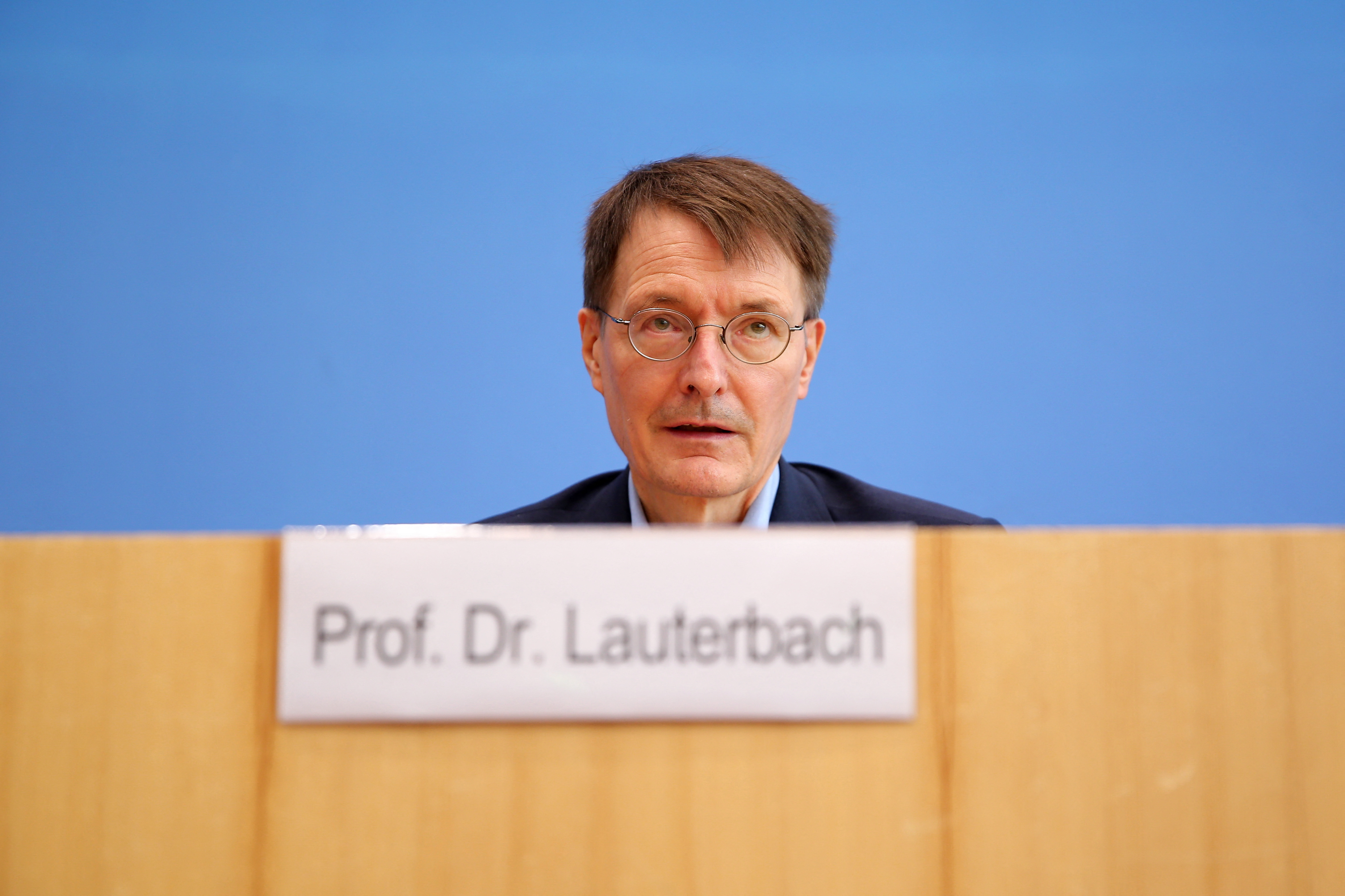 A kötelező oltás mellett érvel a német egészségügyi miniszter