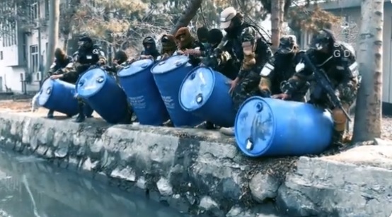 Háromezer liter alkoholt öntött a csatornába a tálib titkosszolgálat