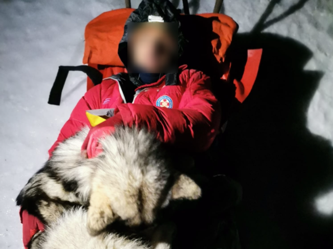 Kutyája 13 órán át melegítette testével, megmentette a horvát hegyekben rekedt túrázó életét