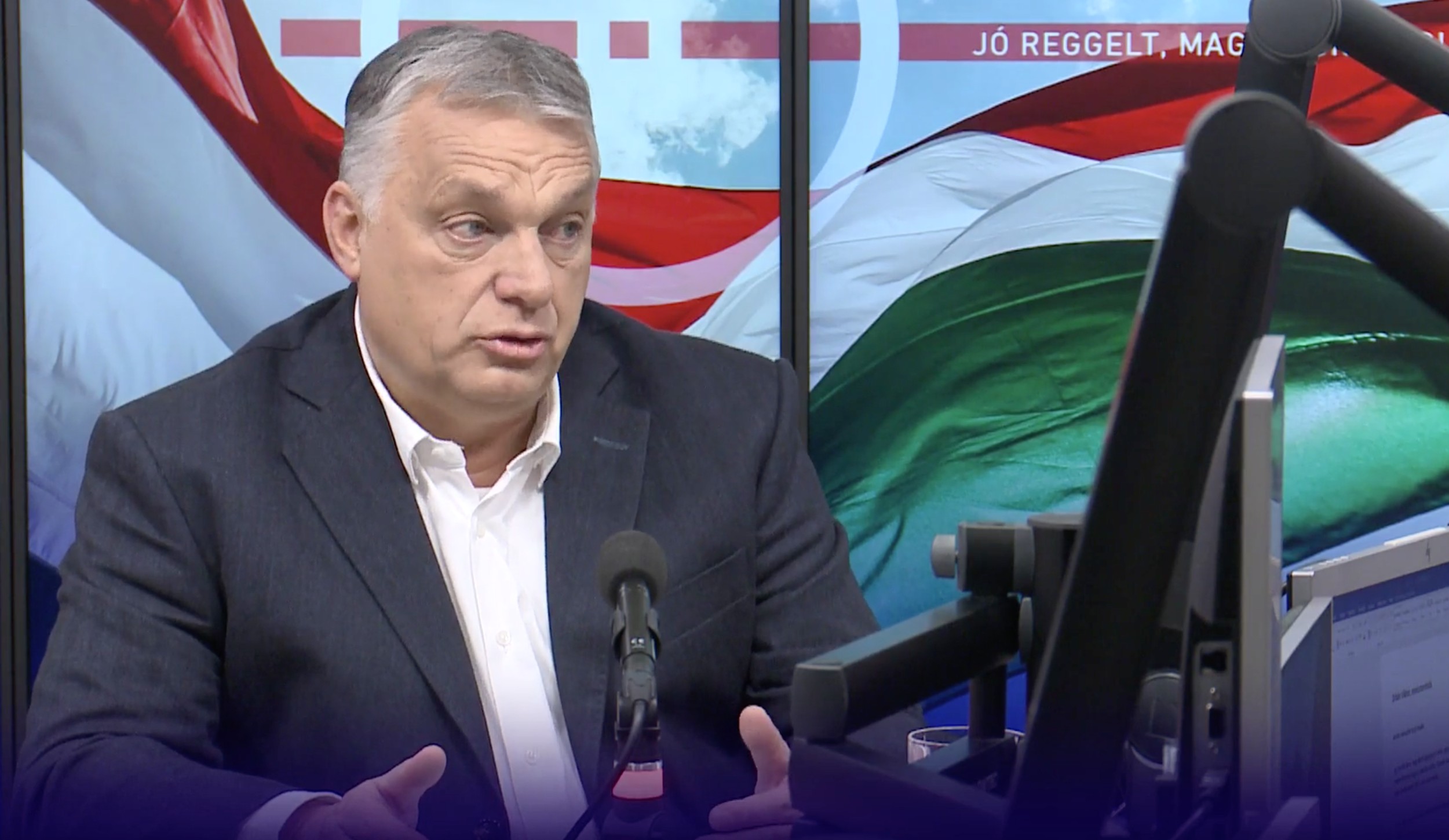 Orbán: A „Magyarország előre megy, nem hátra” segít eligazodni