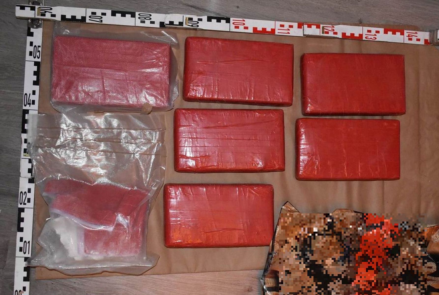 54,5 kiló drogot foglaltak le egy pásztói férfi lakásán