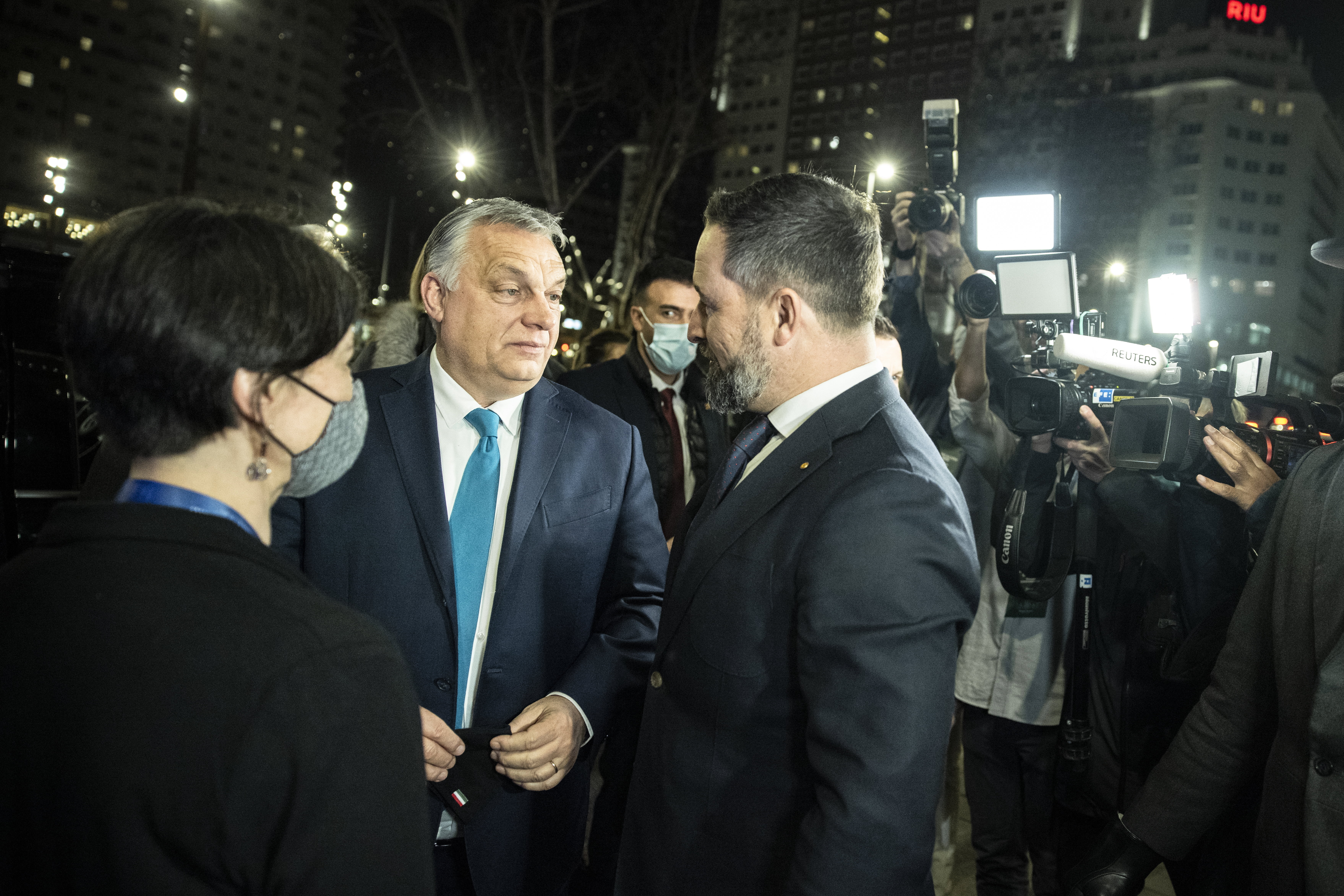 Humánus gesztust tett a jobboldal Spanyolországban, Orbán szélsőjobbos szövetségese azonnal szakított vele