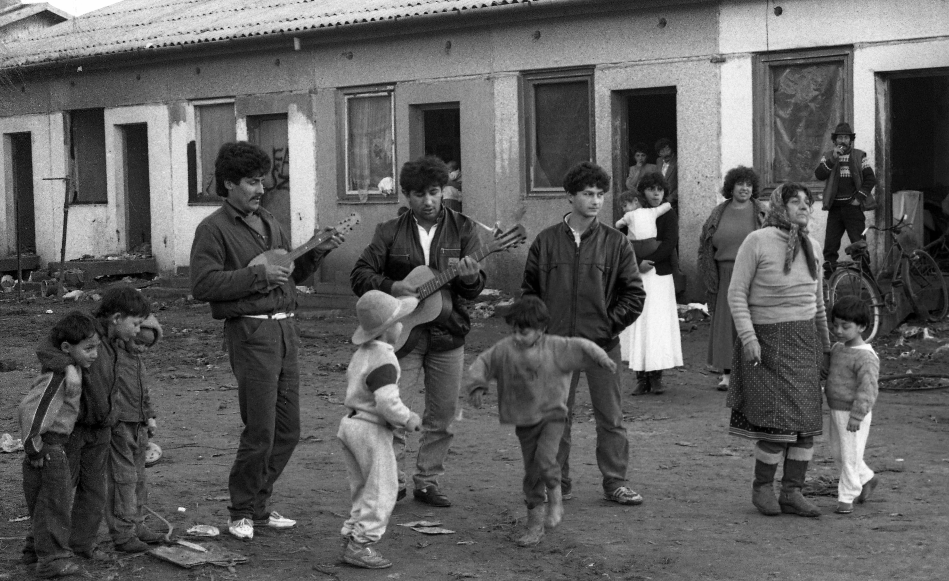 Cigánytelep Kiskundorozsmán, 1990-ben