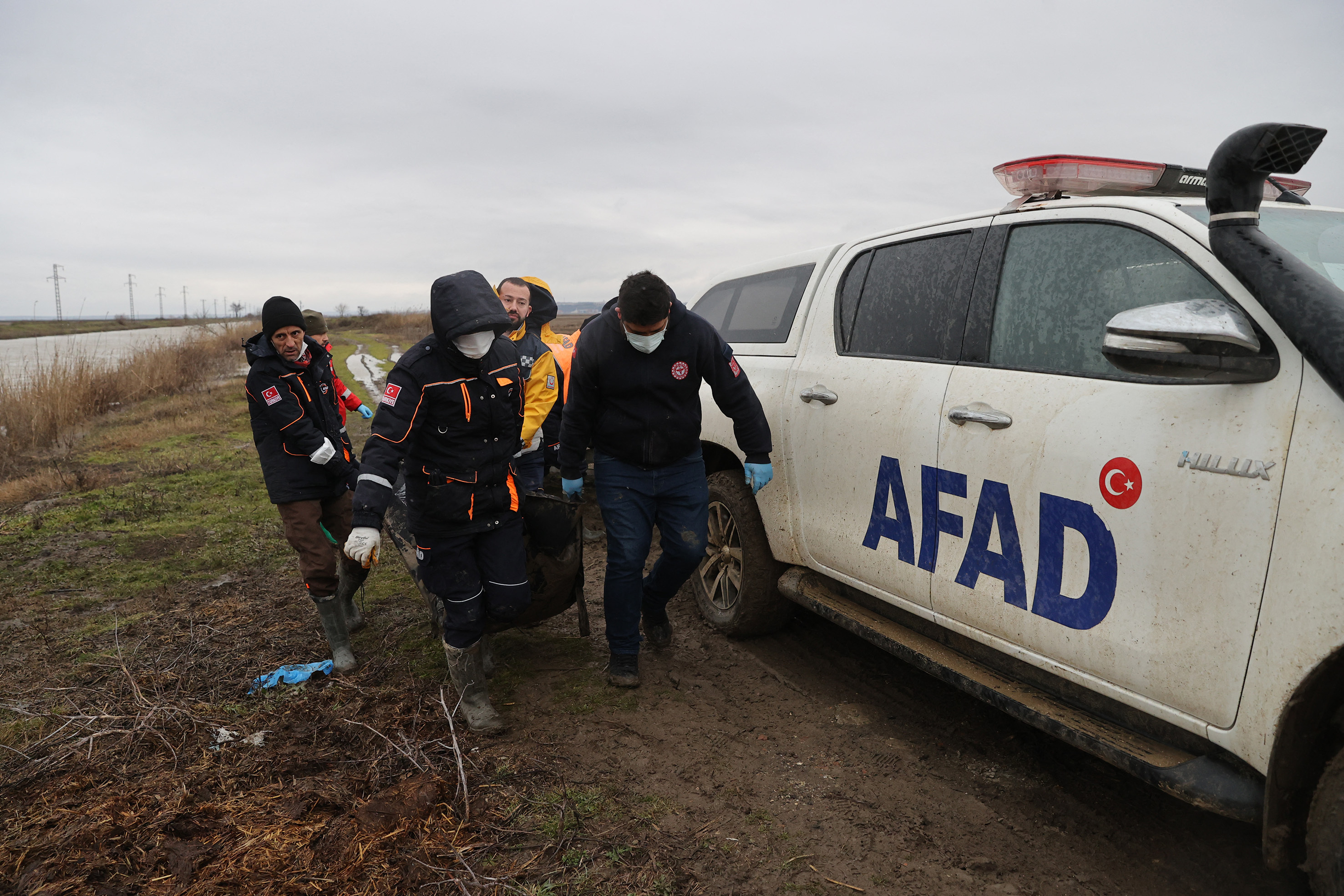 Hét újabb halott menekülőre bukkantak a görög-török határon