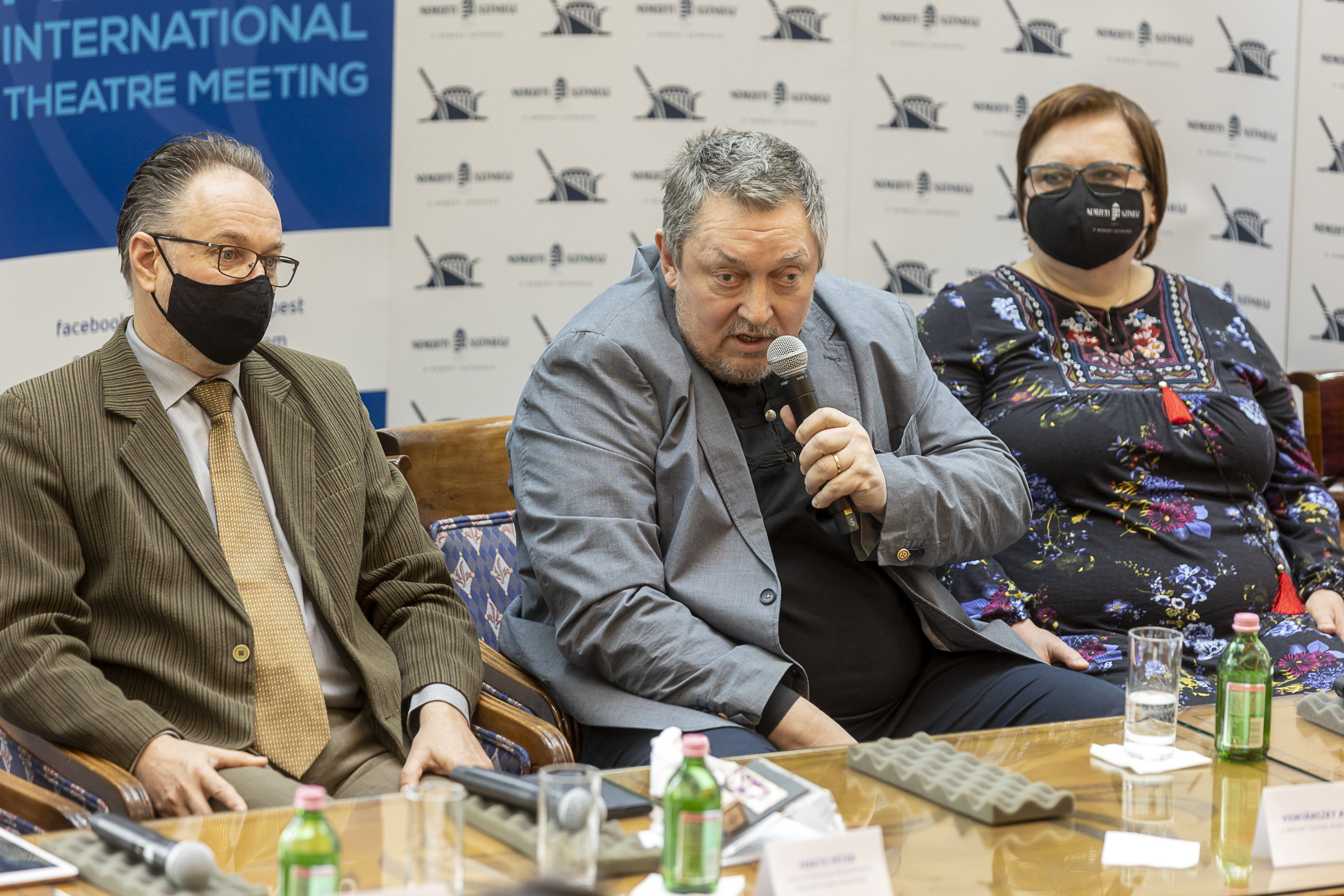 Orbánnak beszóló litván rendező: Ez minden európai ember háborúja