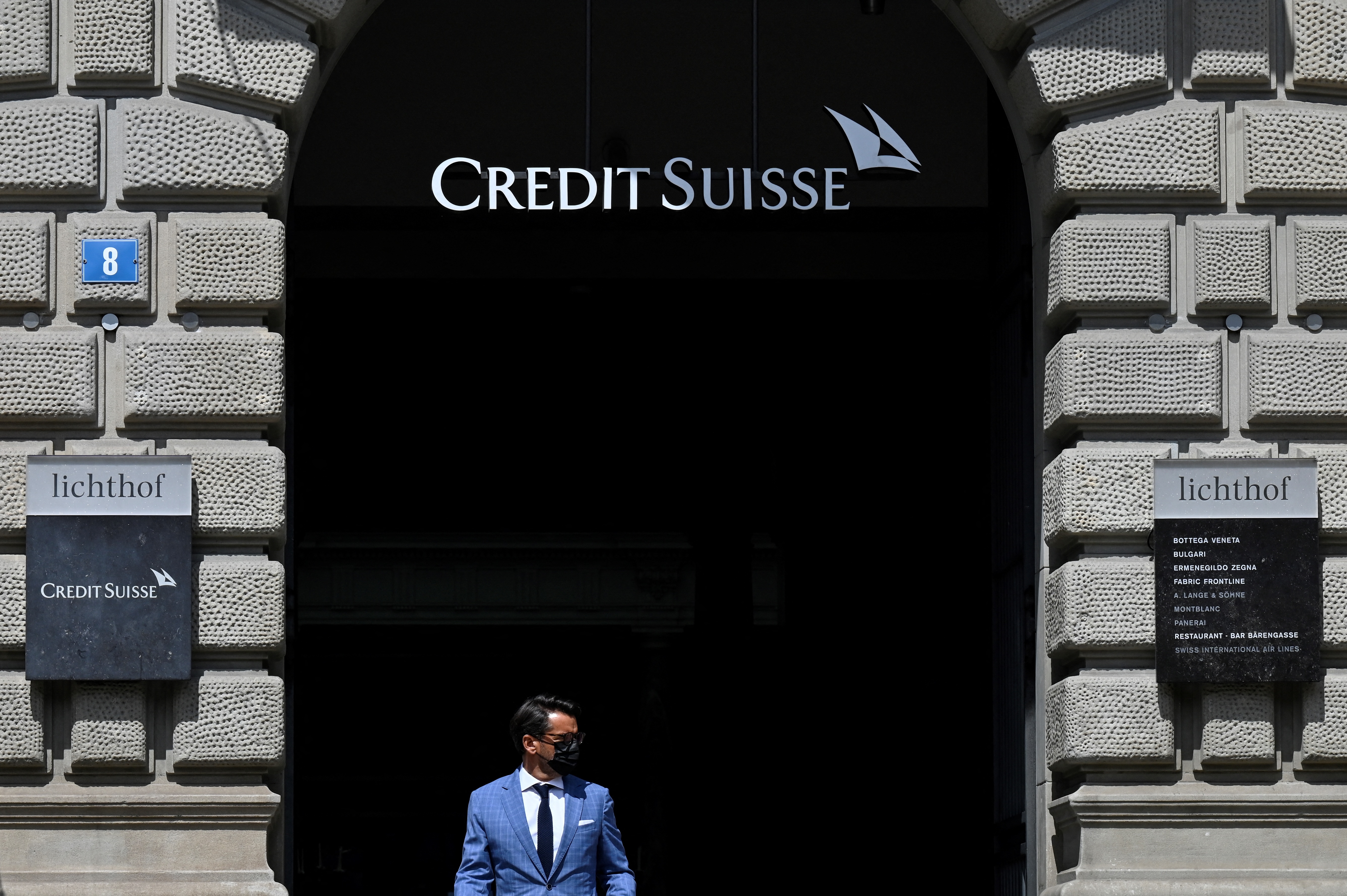 A Credit Suisse hivatalos levélben kérte az ügyfeleit, hogy kínos dokumentumokat semmisítsenek meg