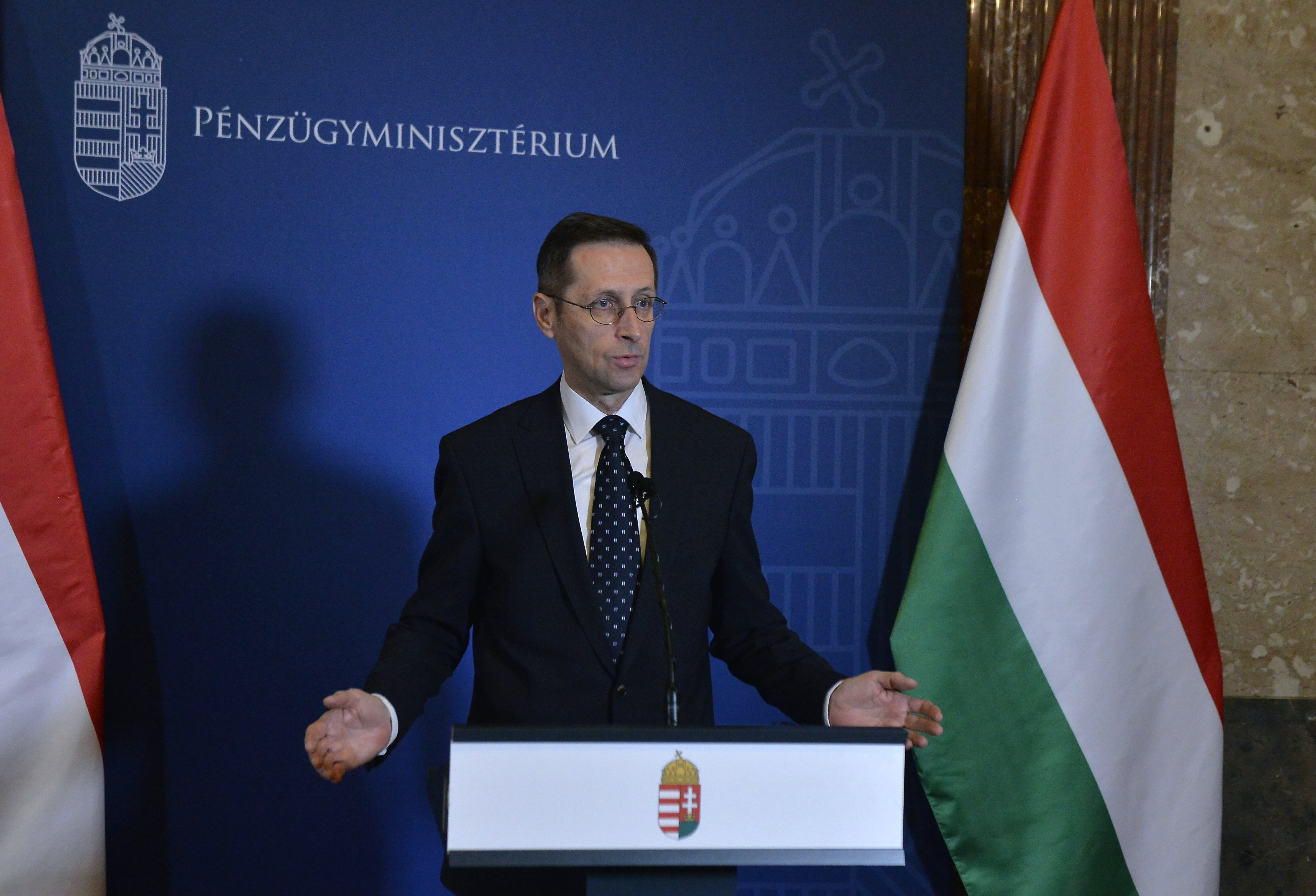 A magyar növekedési kilátásokat is csökkentette az IMF