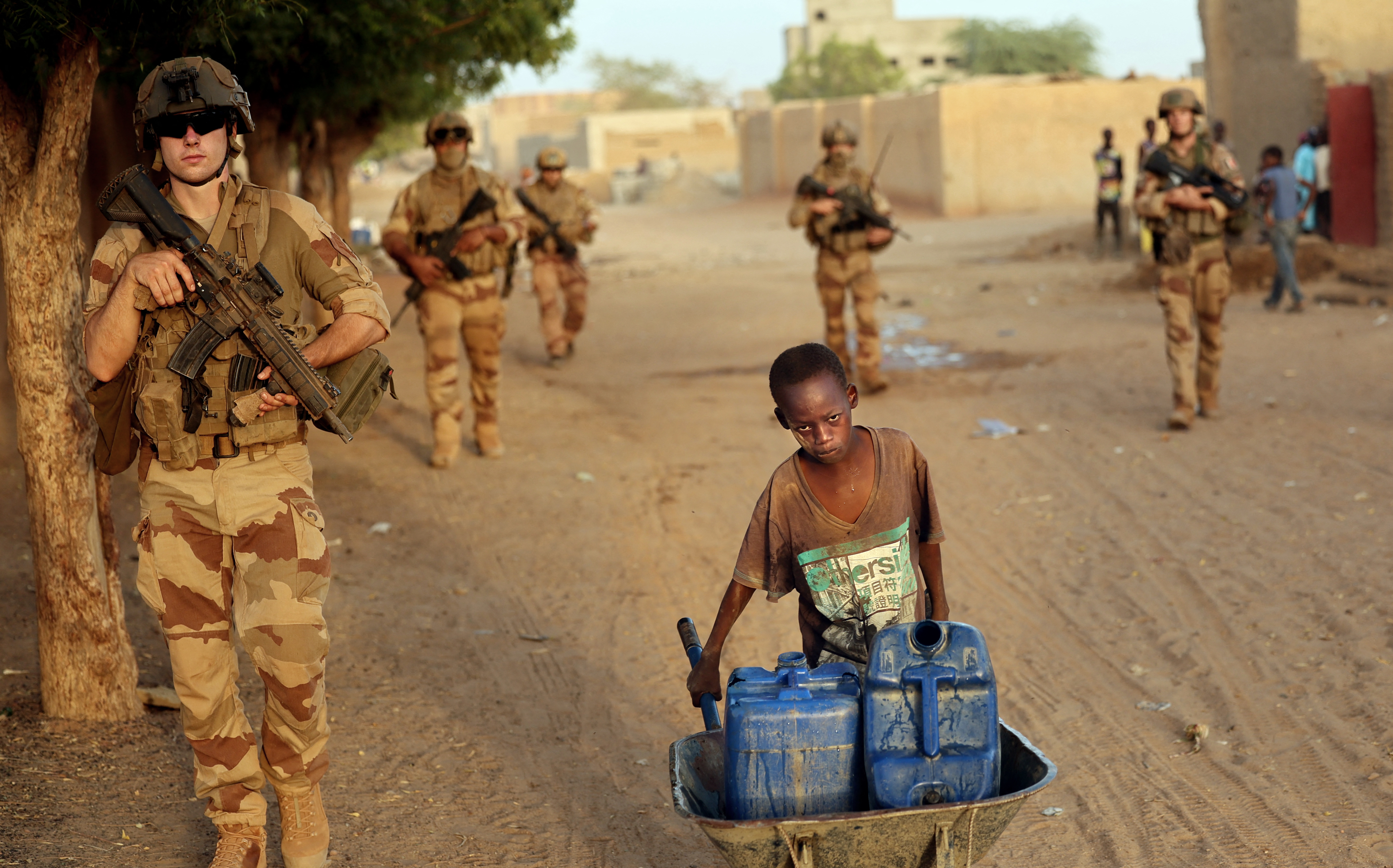 Kilenc év után távoznak a francia csapatok Maliból