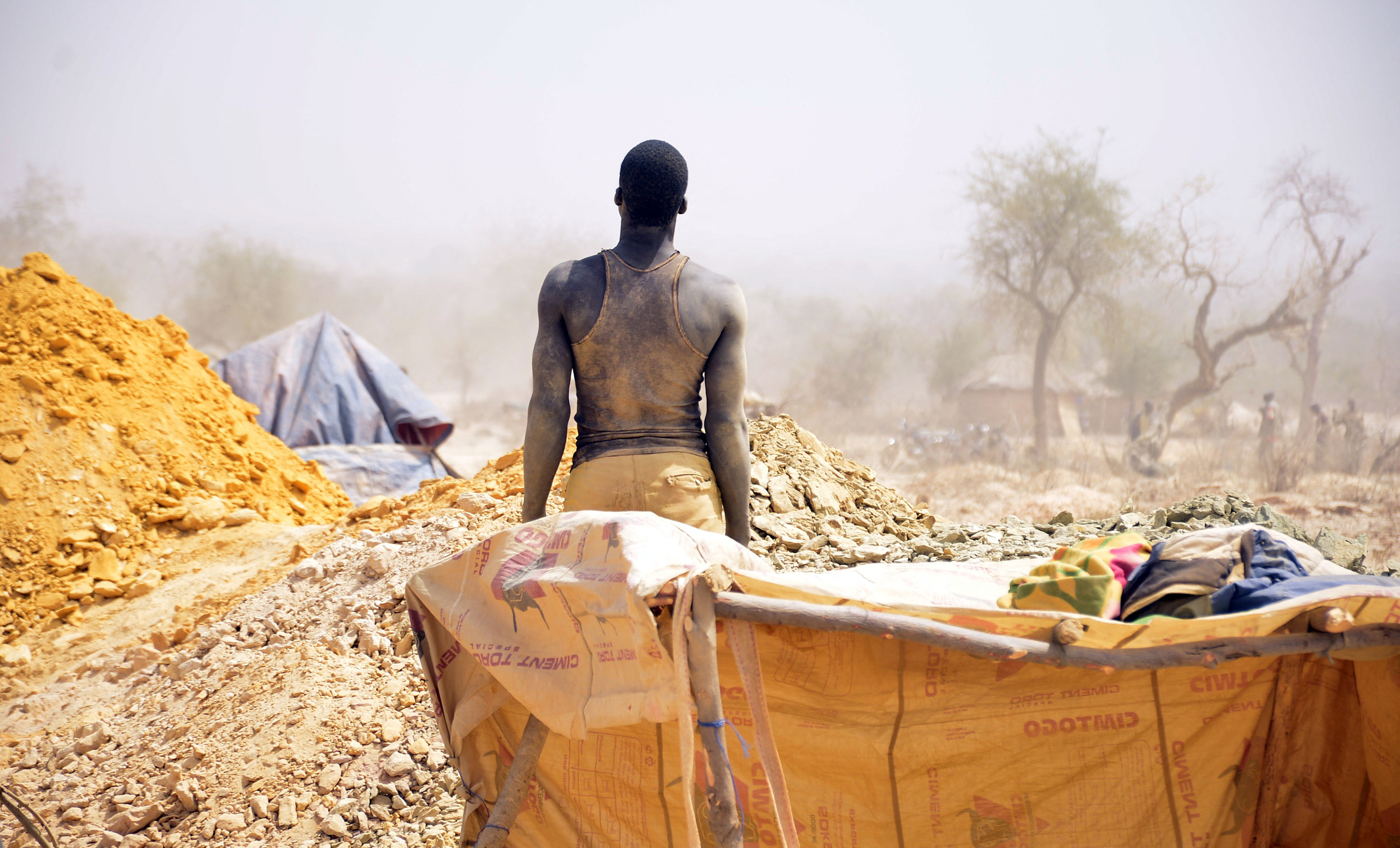 Robbanás volt egy aranybányánál Burkina Fasóban, 60-an meghaltak
