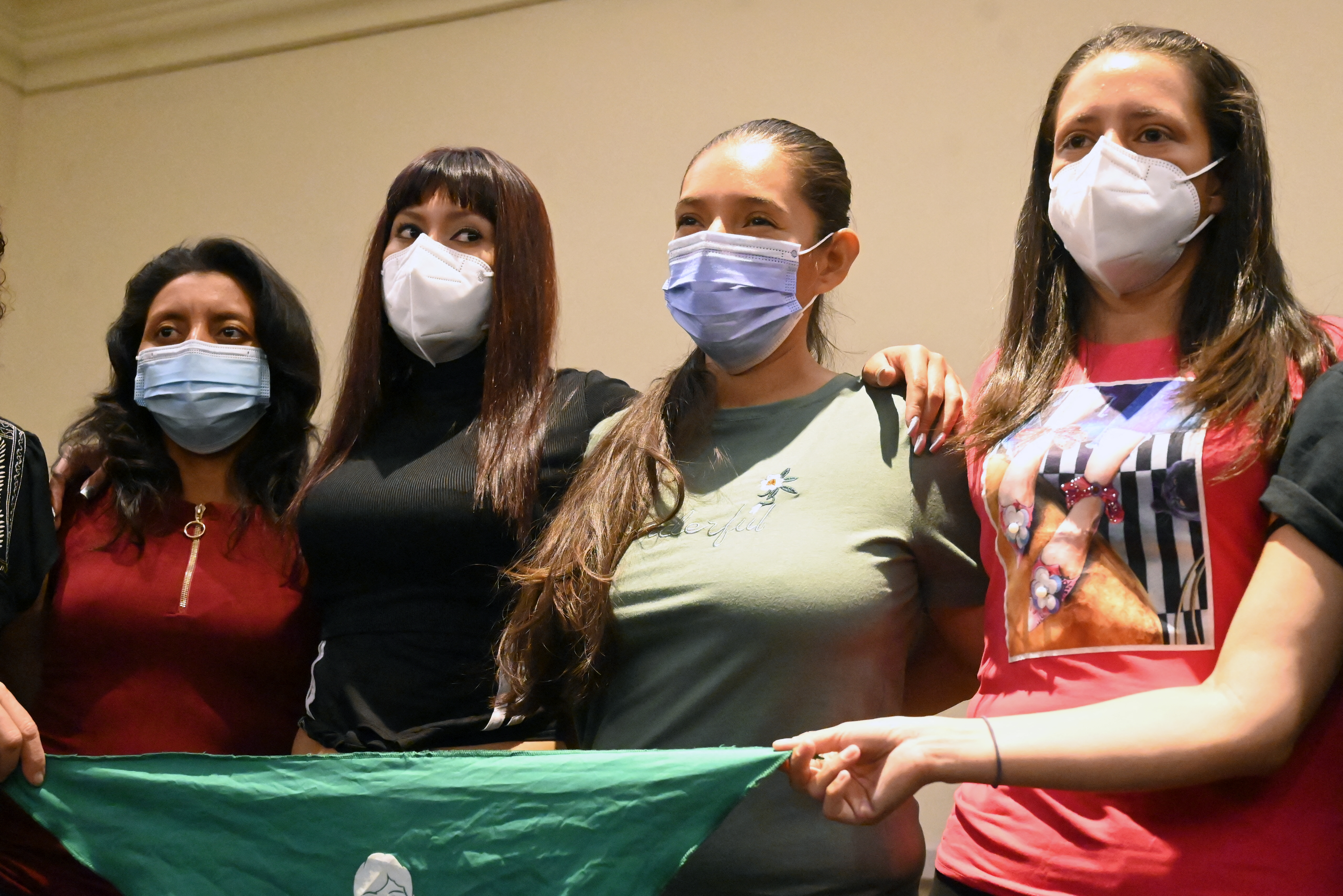 Kiengedtek négy salvadori nőt a börtönből, akiket a vetélésük miatt emberölésért ítéltek el