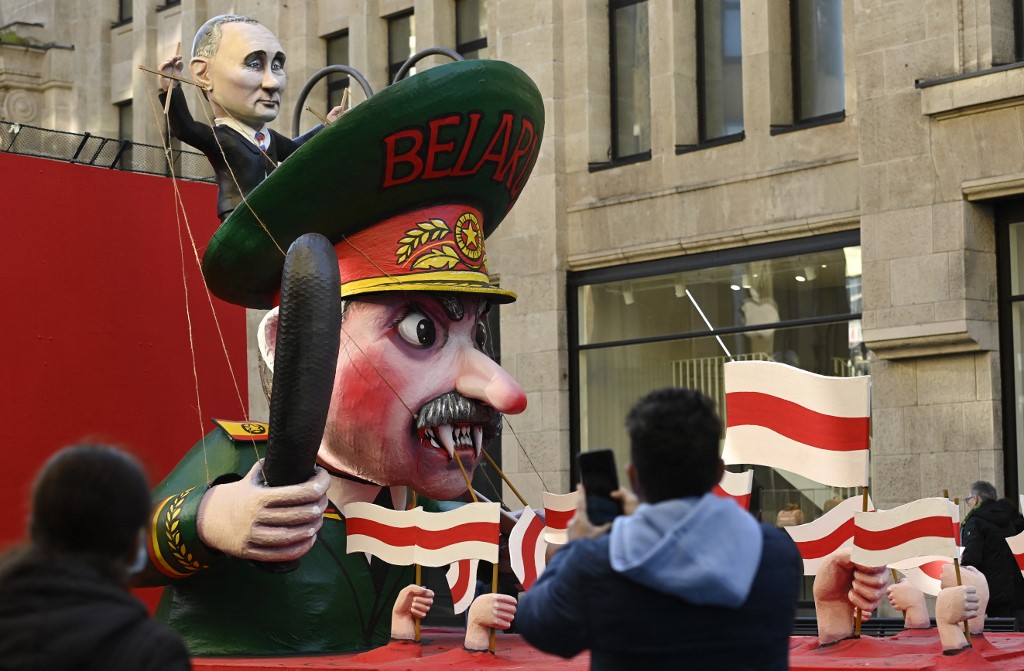 Súlyos szankciókat kap Fehéroroszország is, amiért az orosz hadsereg támaszpontja lett az ország