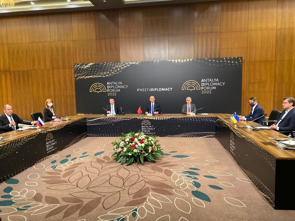 Megkezdődött az orosz és az ukrán külügyminiszterek találkozója