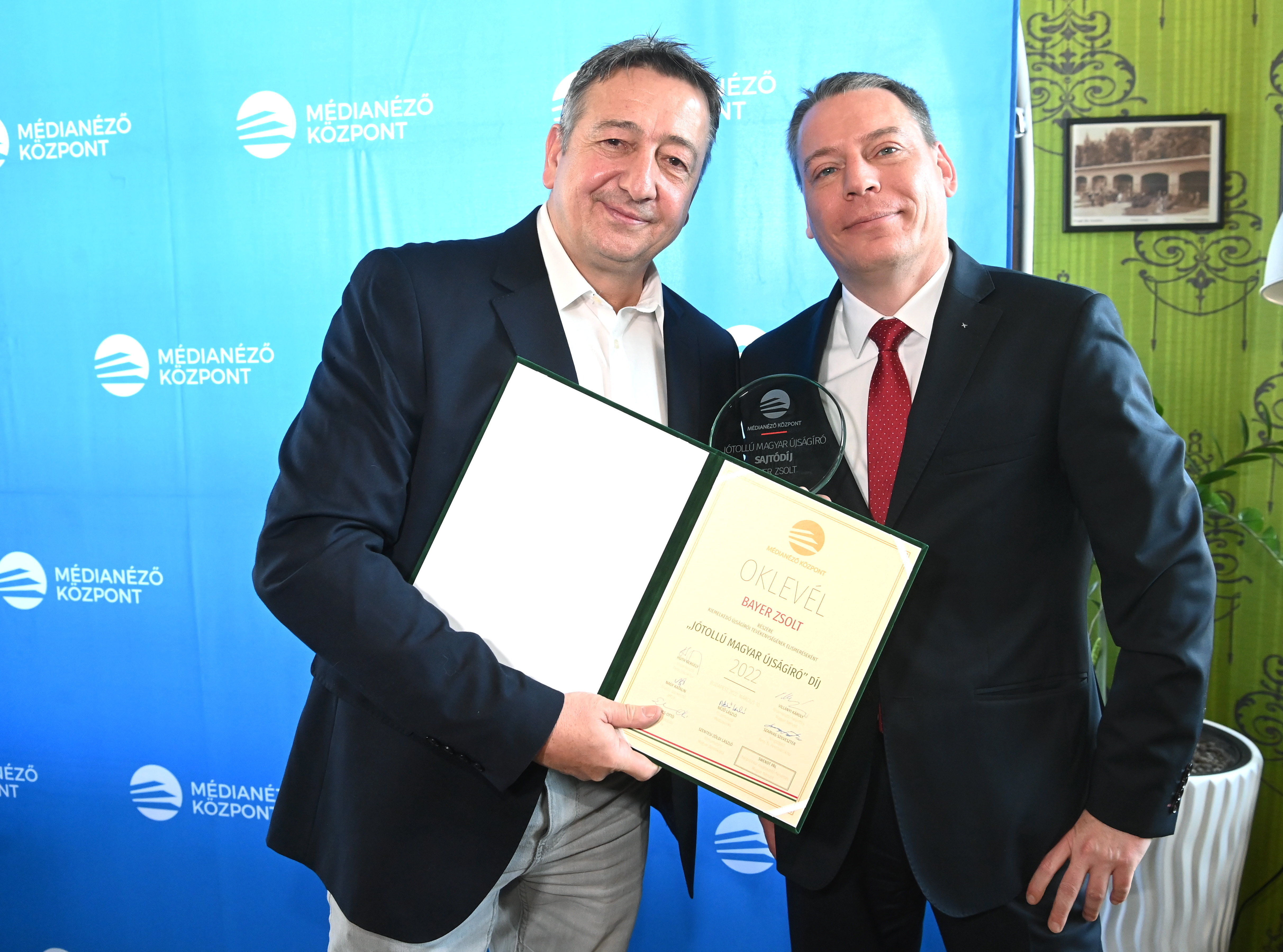 Bayer Zsolt kapta a Jótollú magyar újságíró díjat