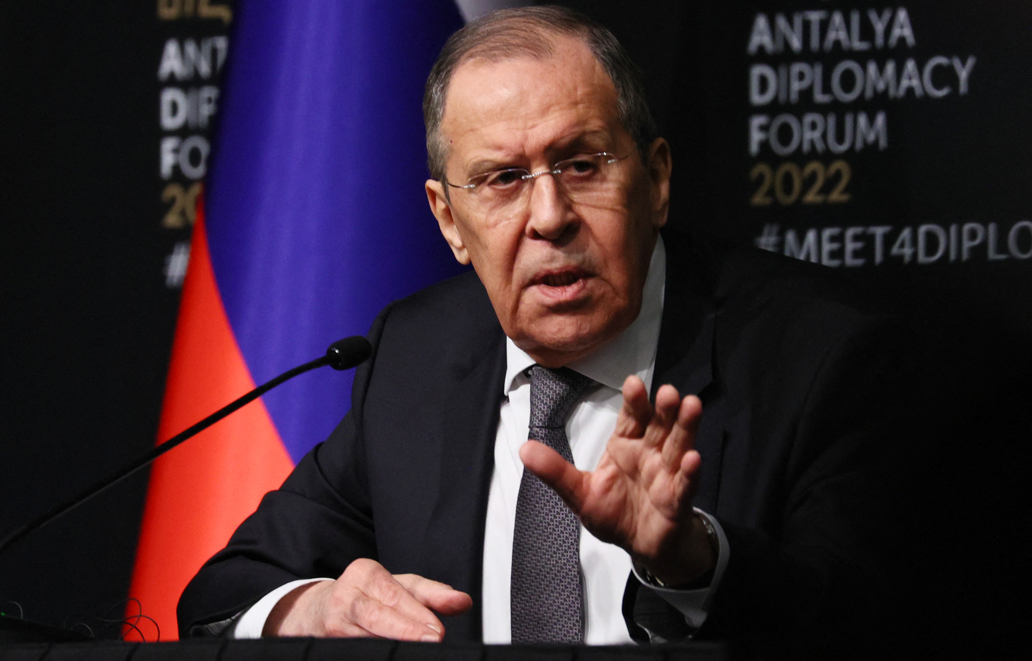 Lavrov: Ne becsüljék alá a nukleáris háború kockázatát