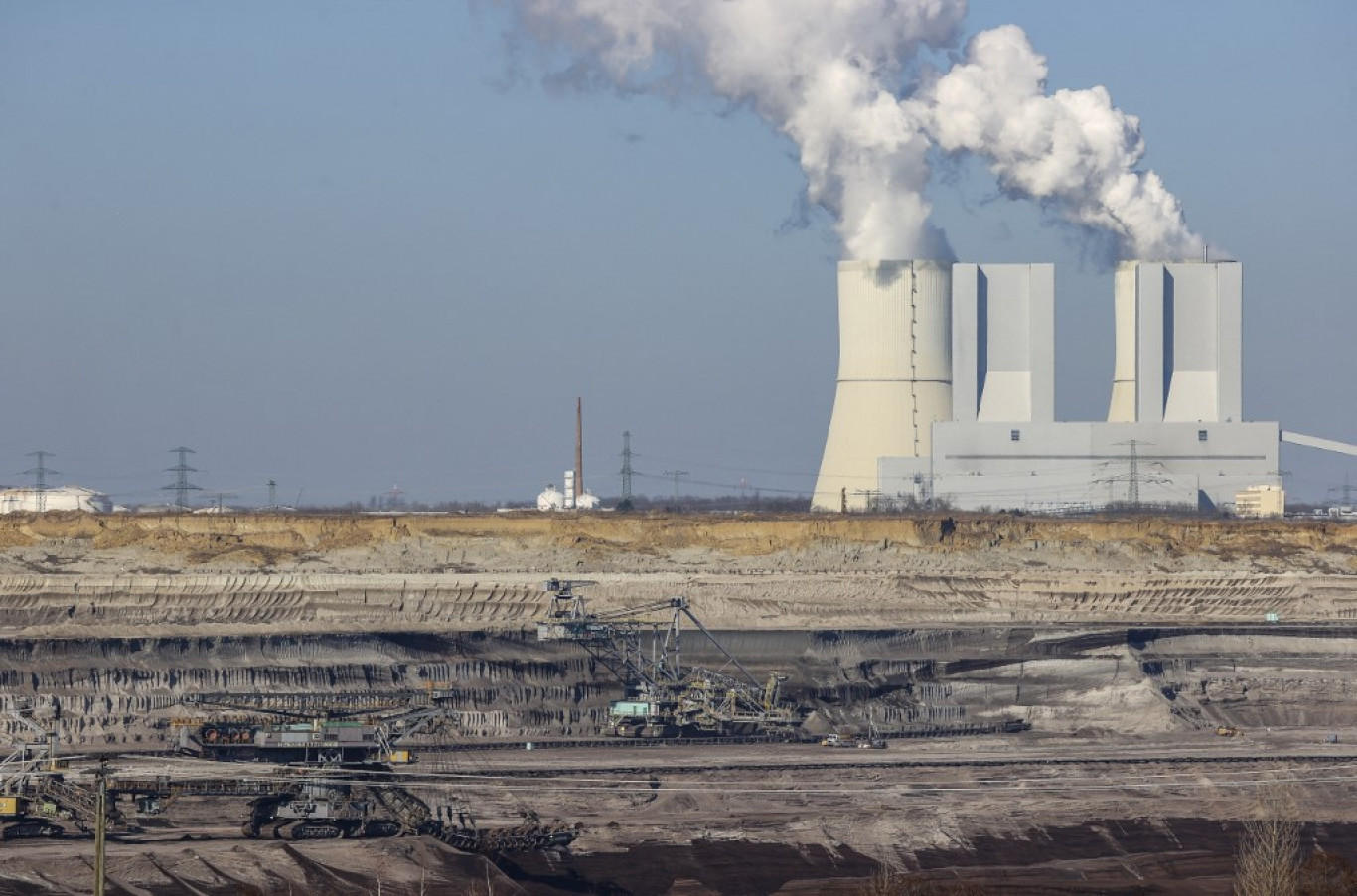 Súlyos kibertámadás érte Lengyelországot, az orosz kormányhoz köthető hekkerek állhattak az akció mögött