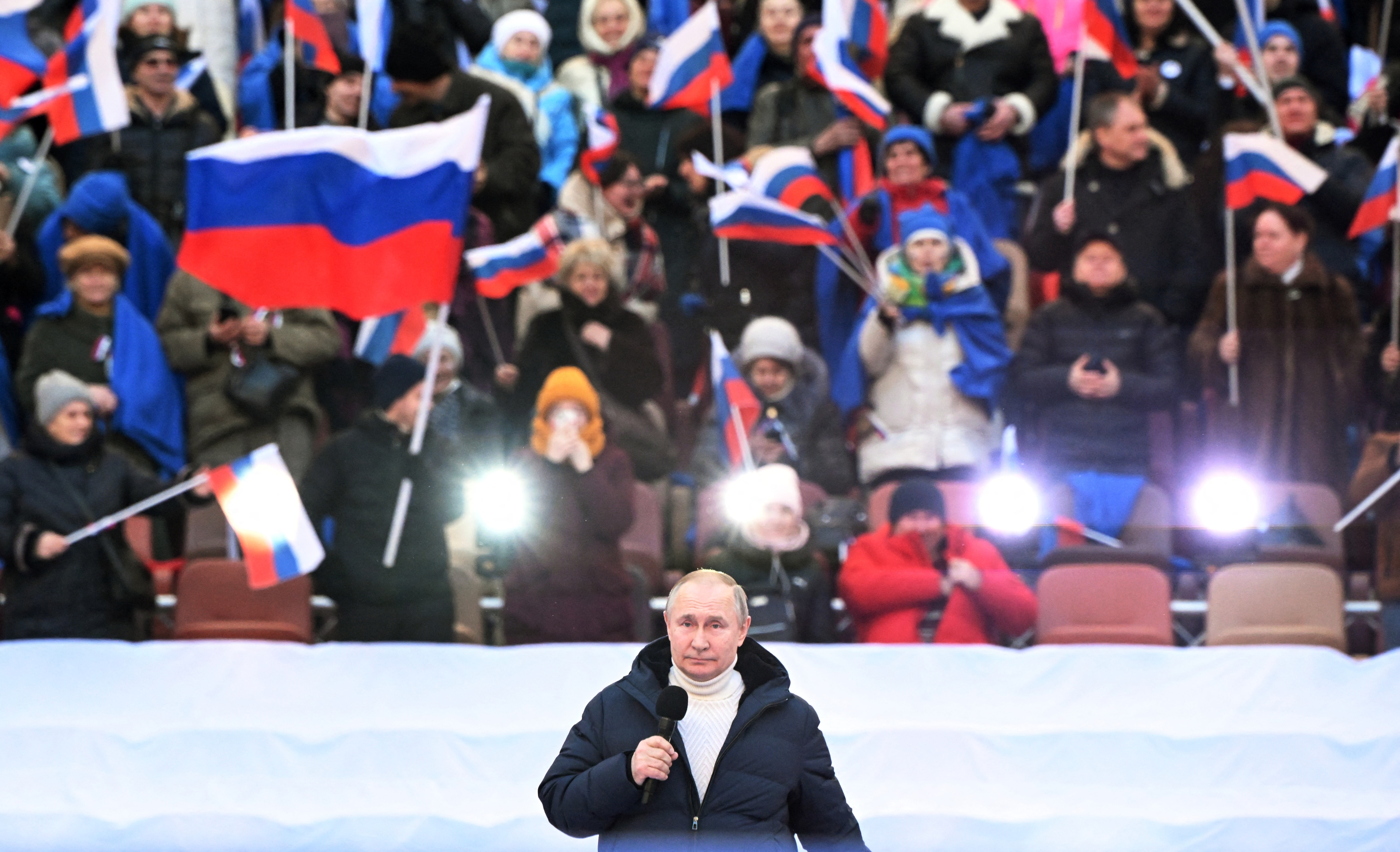 Пуховик Путина В Лужниках Фото И Цена