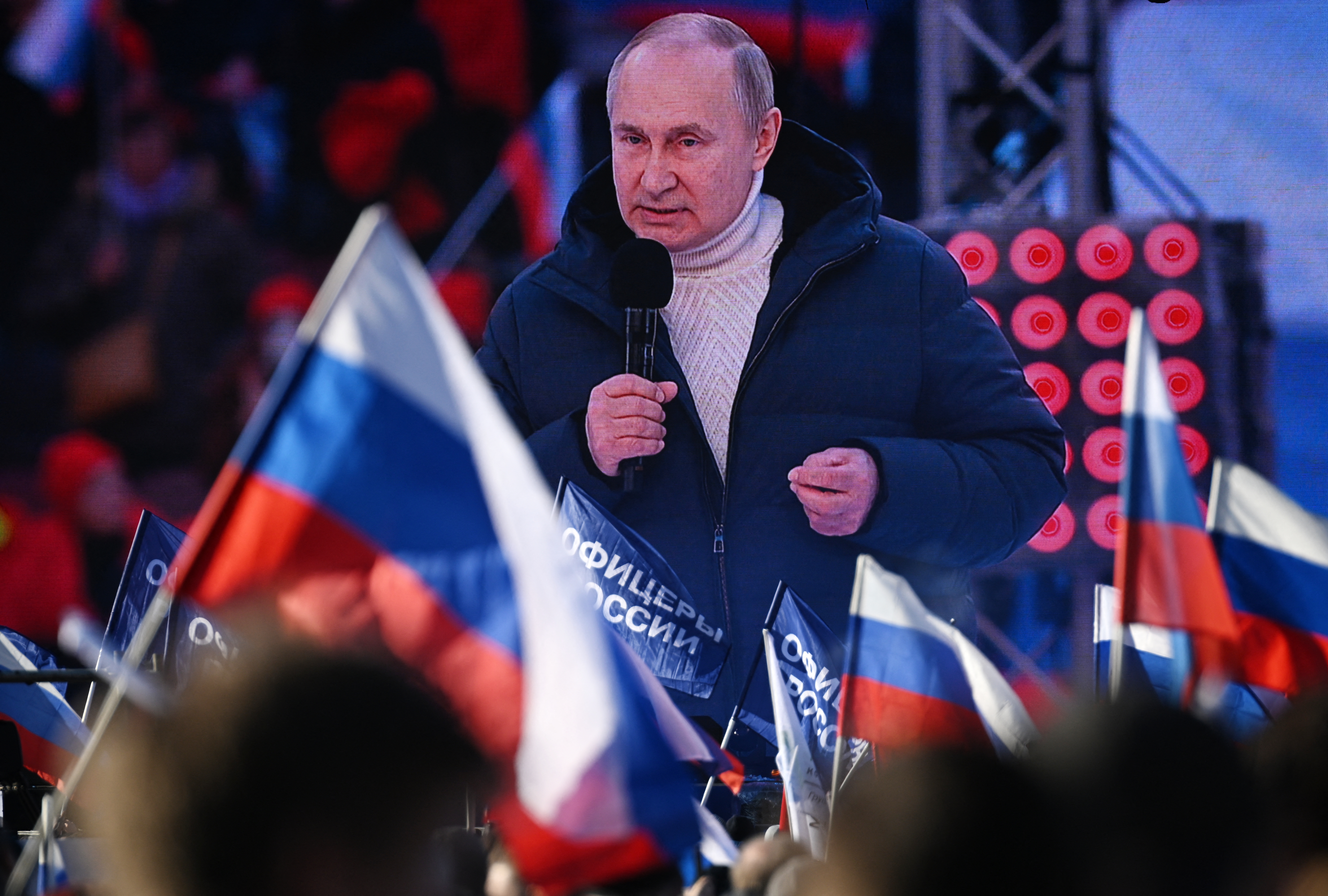 Az ukrán hírszerzés szerint az orosz elit egy befolyásos csoportja Putyin kiiktatására készül