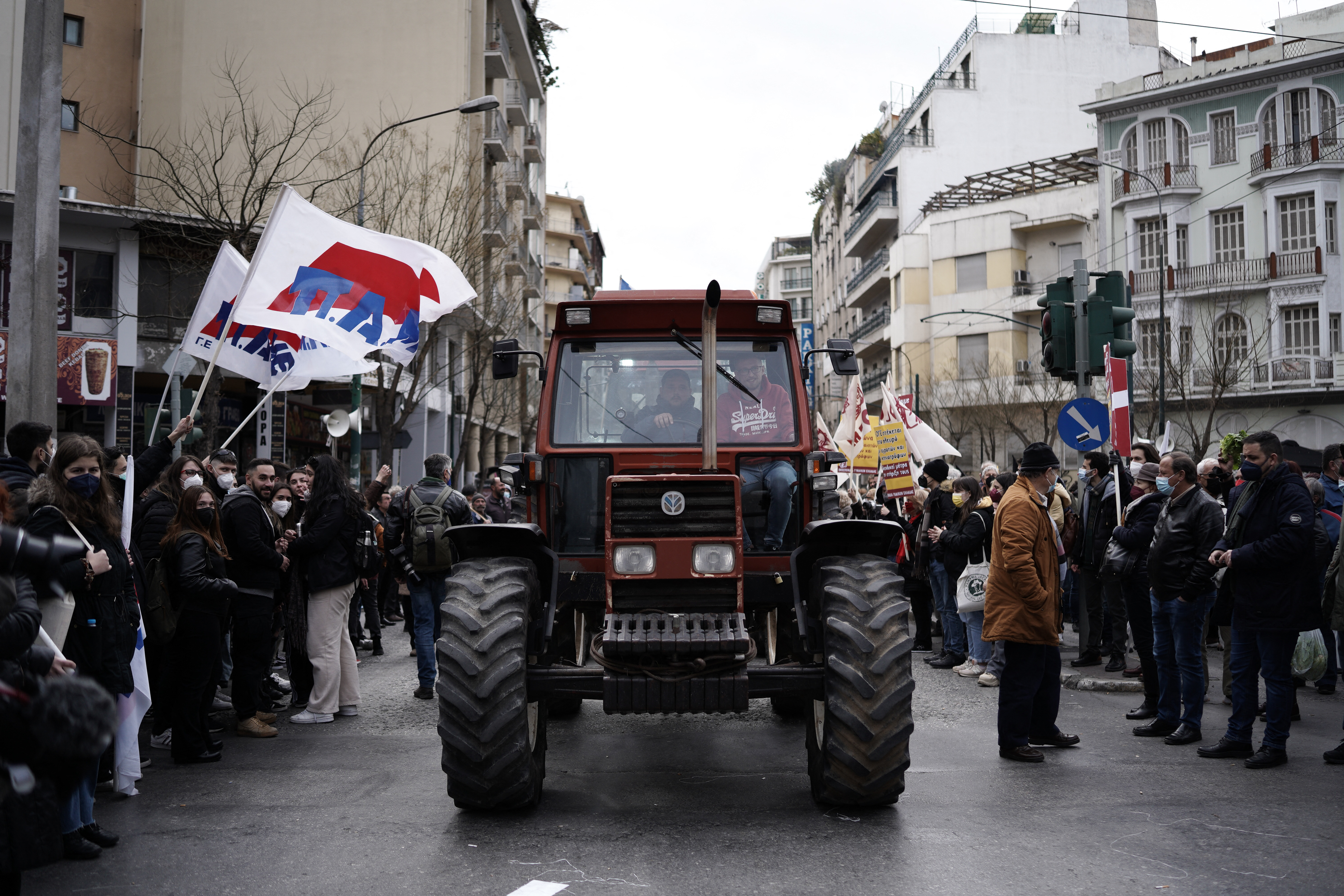 Több száz gazda tüntetett Görögországban a magas üzemanyag- és műtrágyaárak miatt