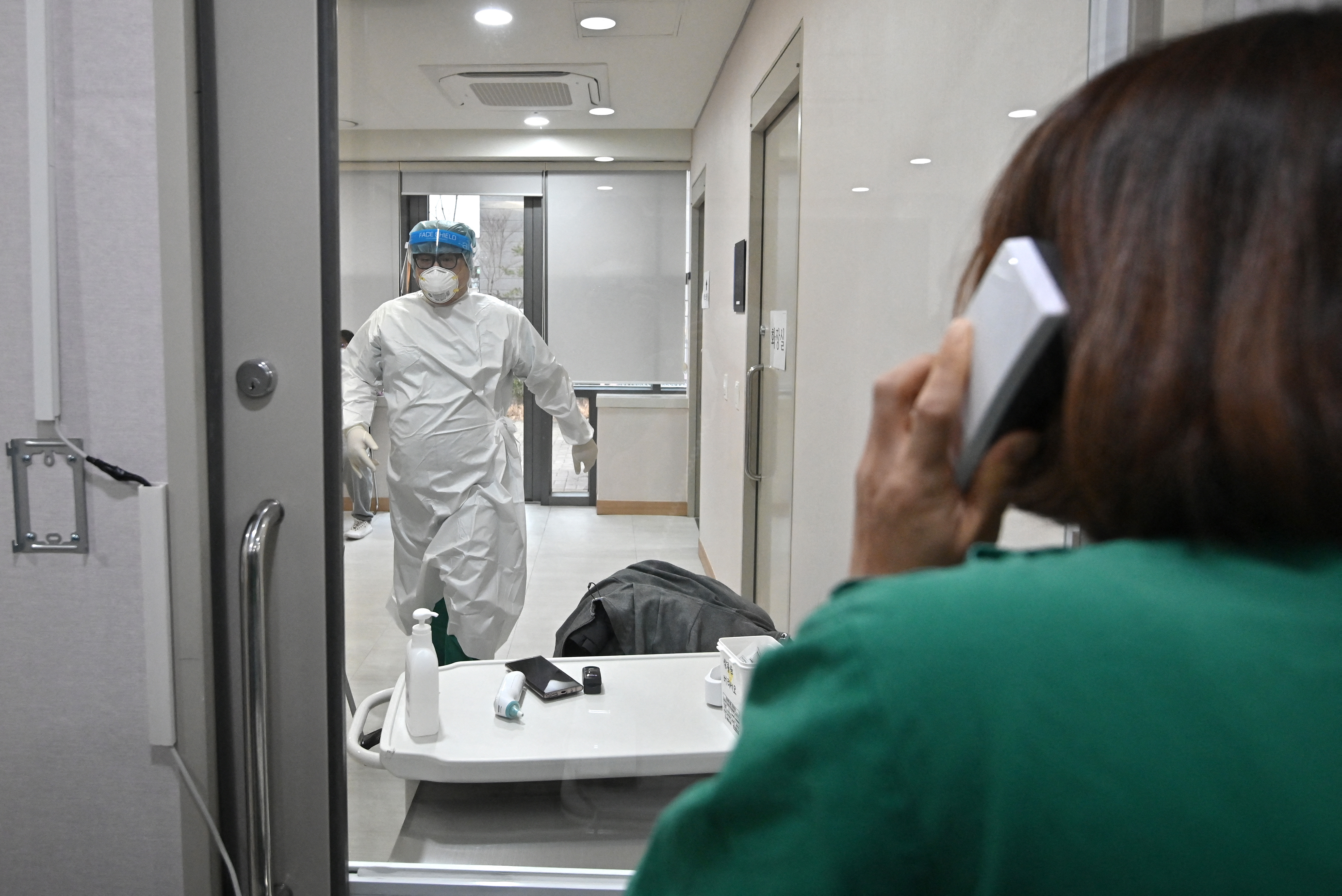 Dél-Koreában csúcson a koronavírus, növelni kell a krematóriumok kapacitását