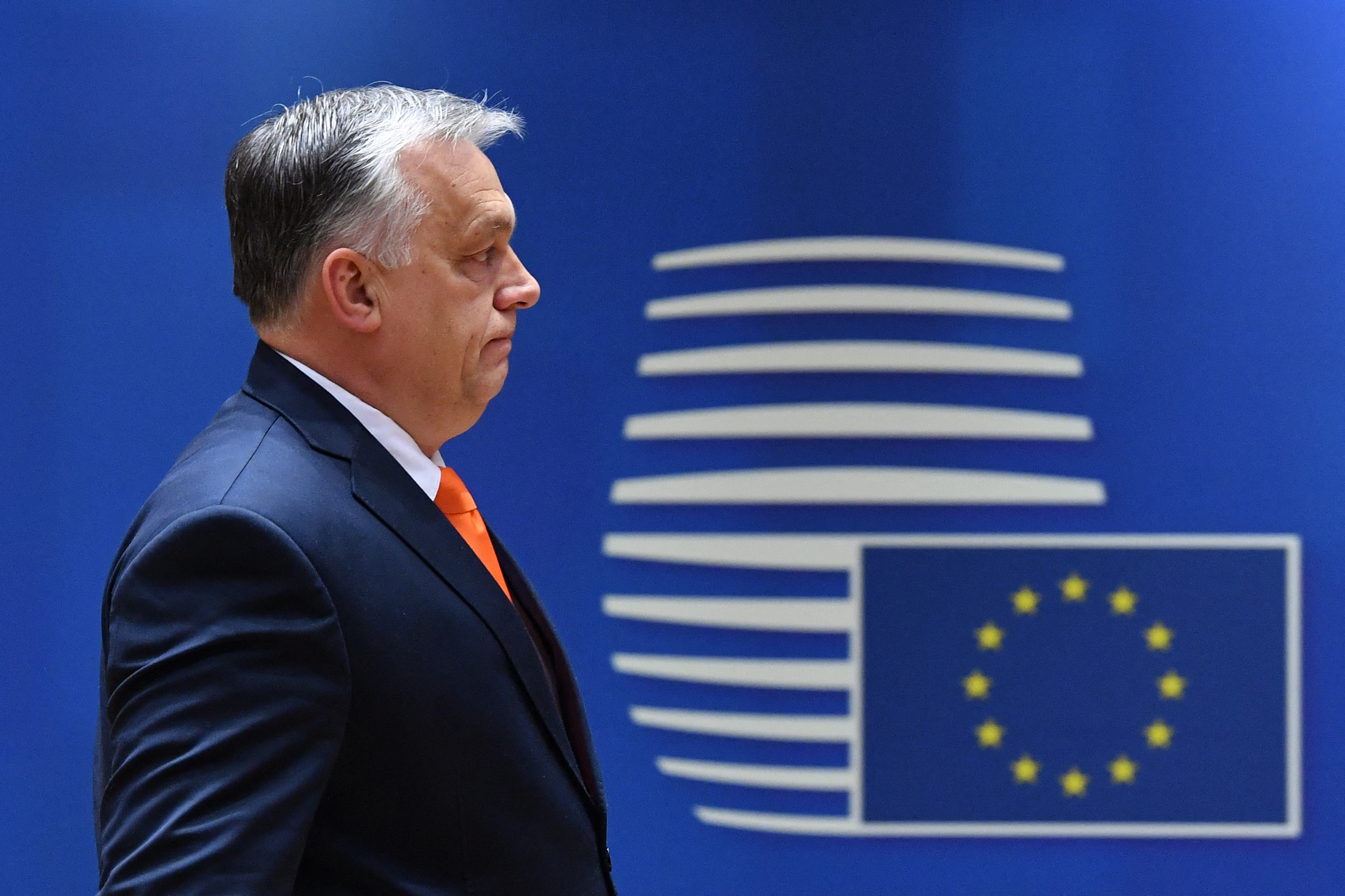Orbán szerint meg kell érteni Zelenszkijt