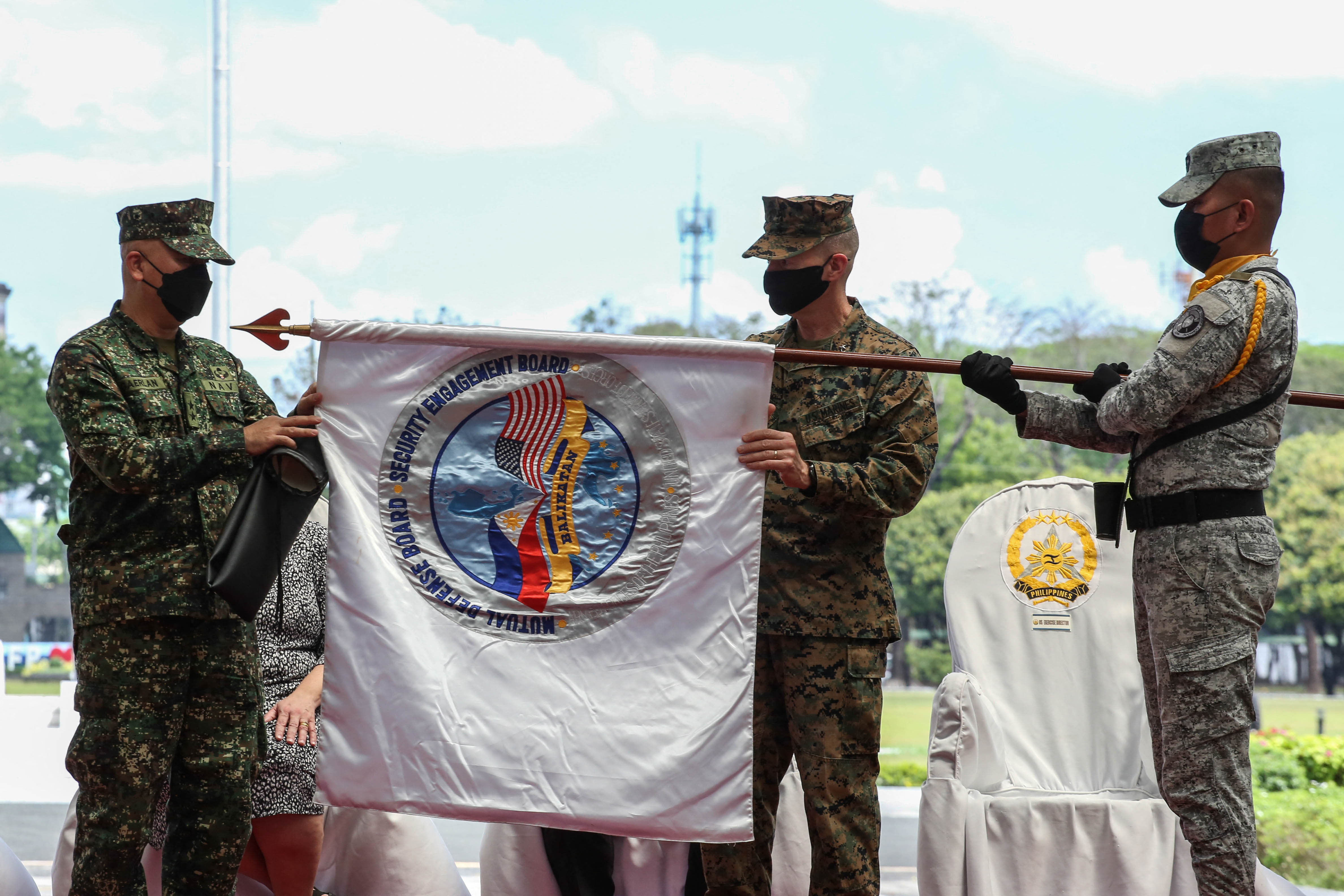 Tajvan közelében kezd hadgyakorlatba az USA és a Fülöp-szigetek