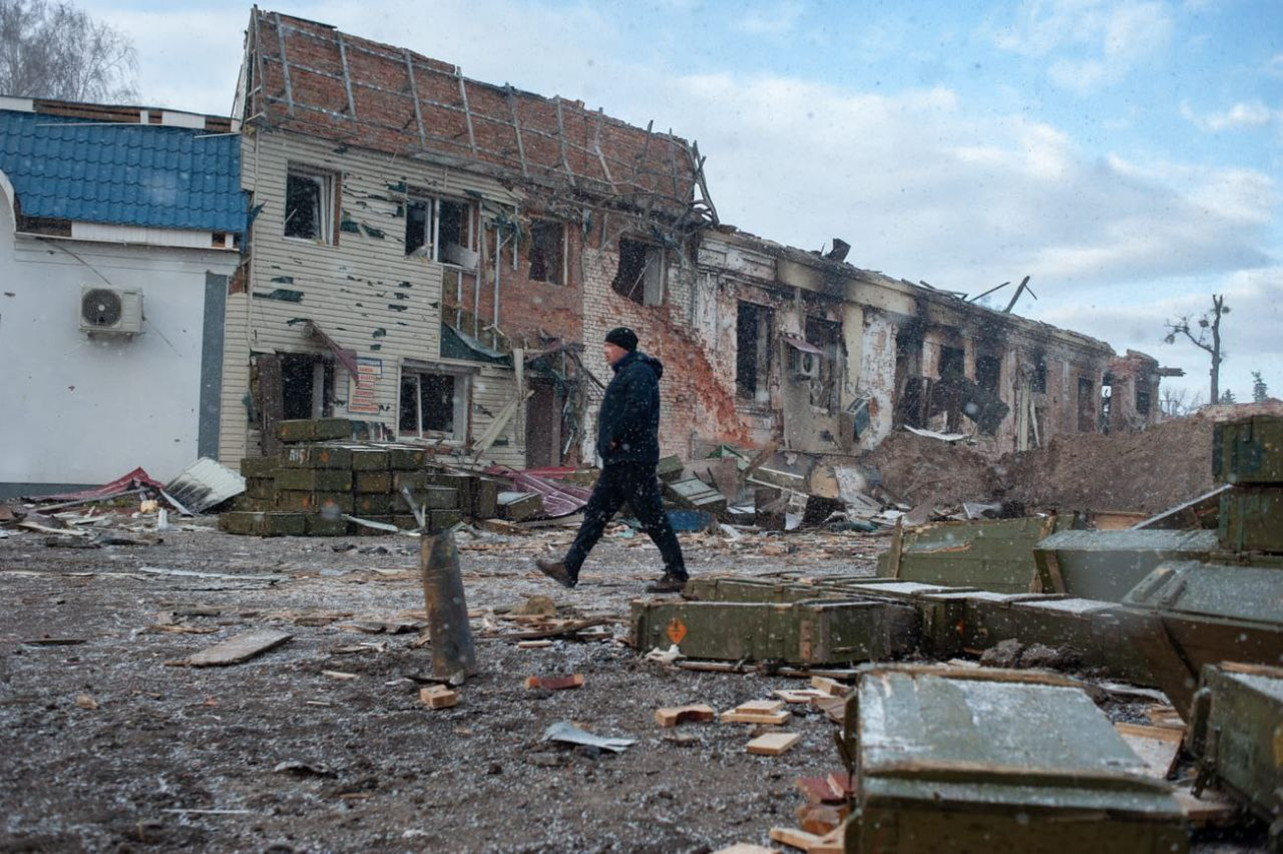 Сумы свежие новости. Разрушенные города Украины. Разрушения на Украине. Военный город.