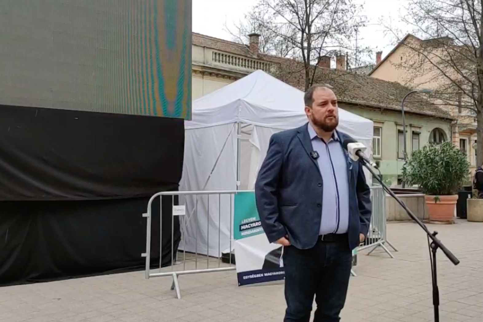 „Kábelbeégés” miatt nem kap áramot Debrecenben az ellenzéki összefogás