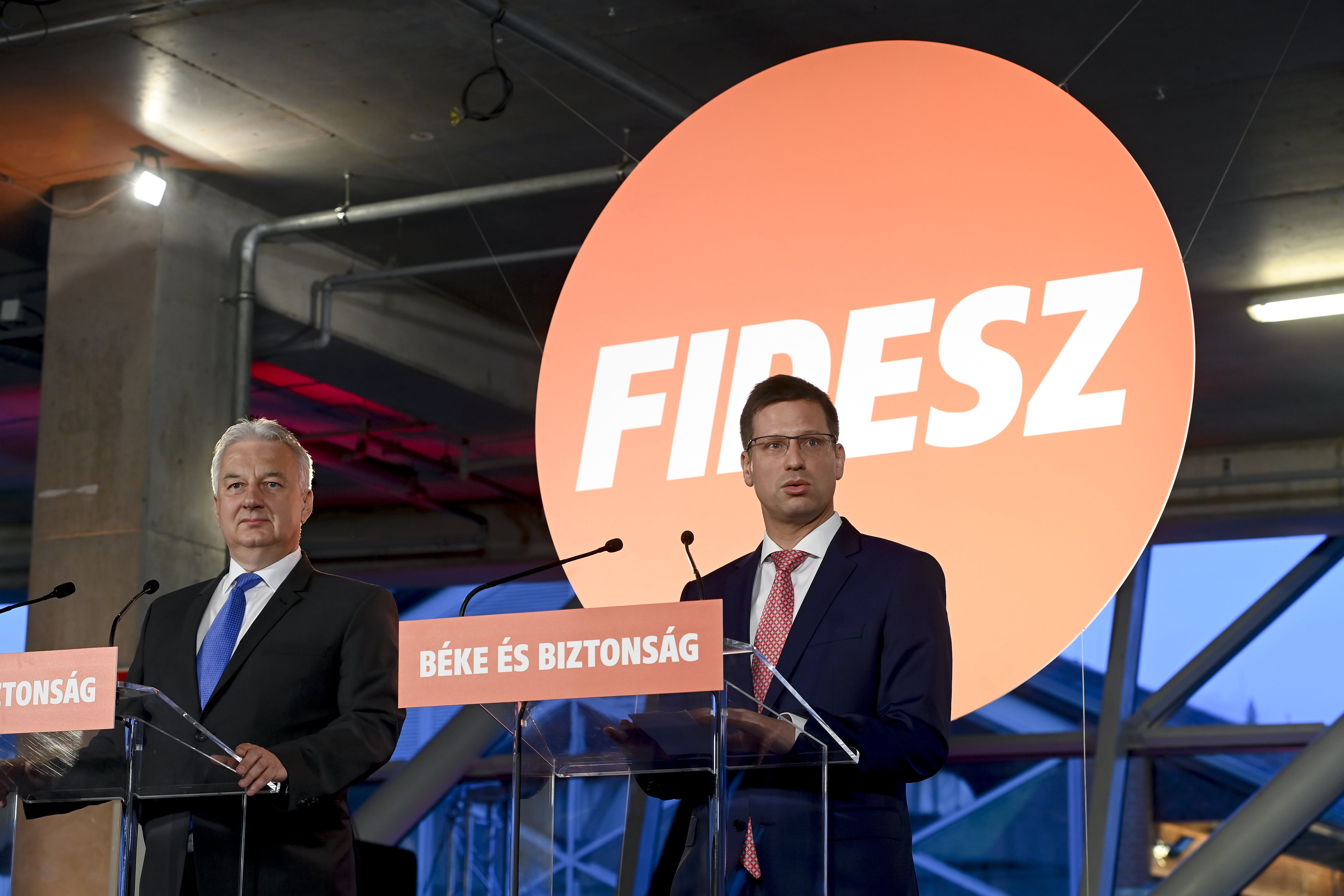 A Fidesz Gyurcsányt véli felfedezni a Dobrev-árnyékkormány mögött