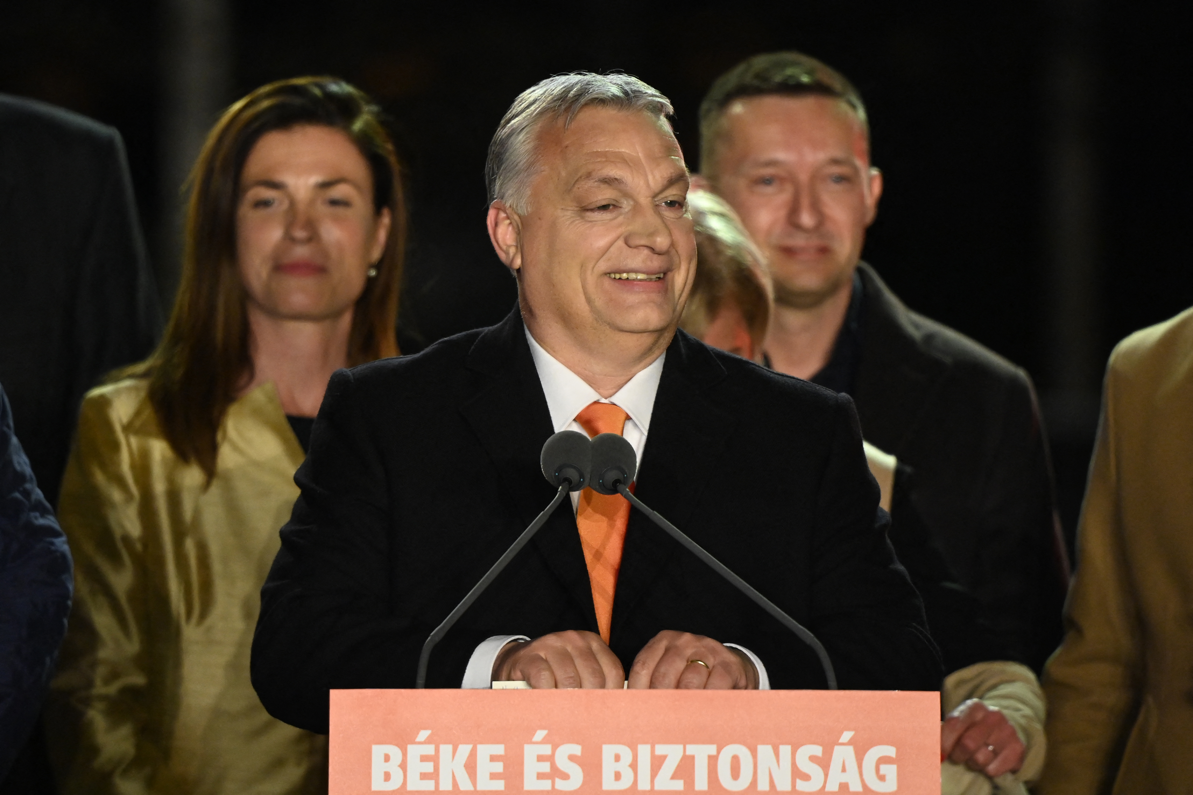 Egyszerre tartaná az európai parlamenti és az önkormányzati választást a Fidesz
