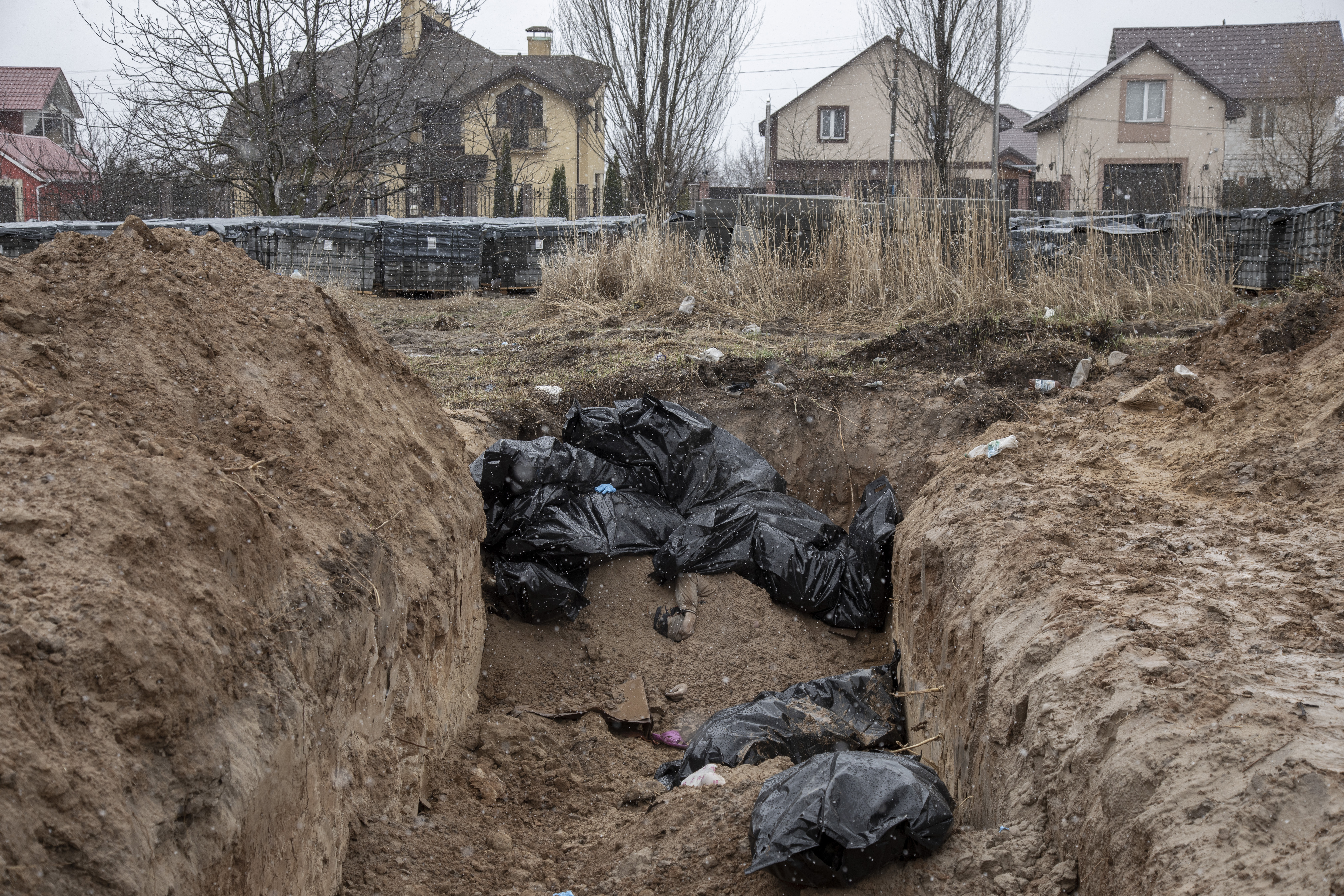 Az oroszok bemutatják bizonyítékaikat a bucsai gyilkosságokról