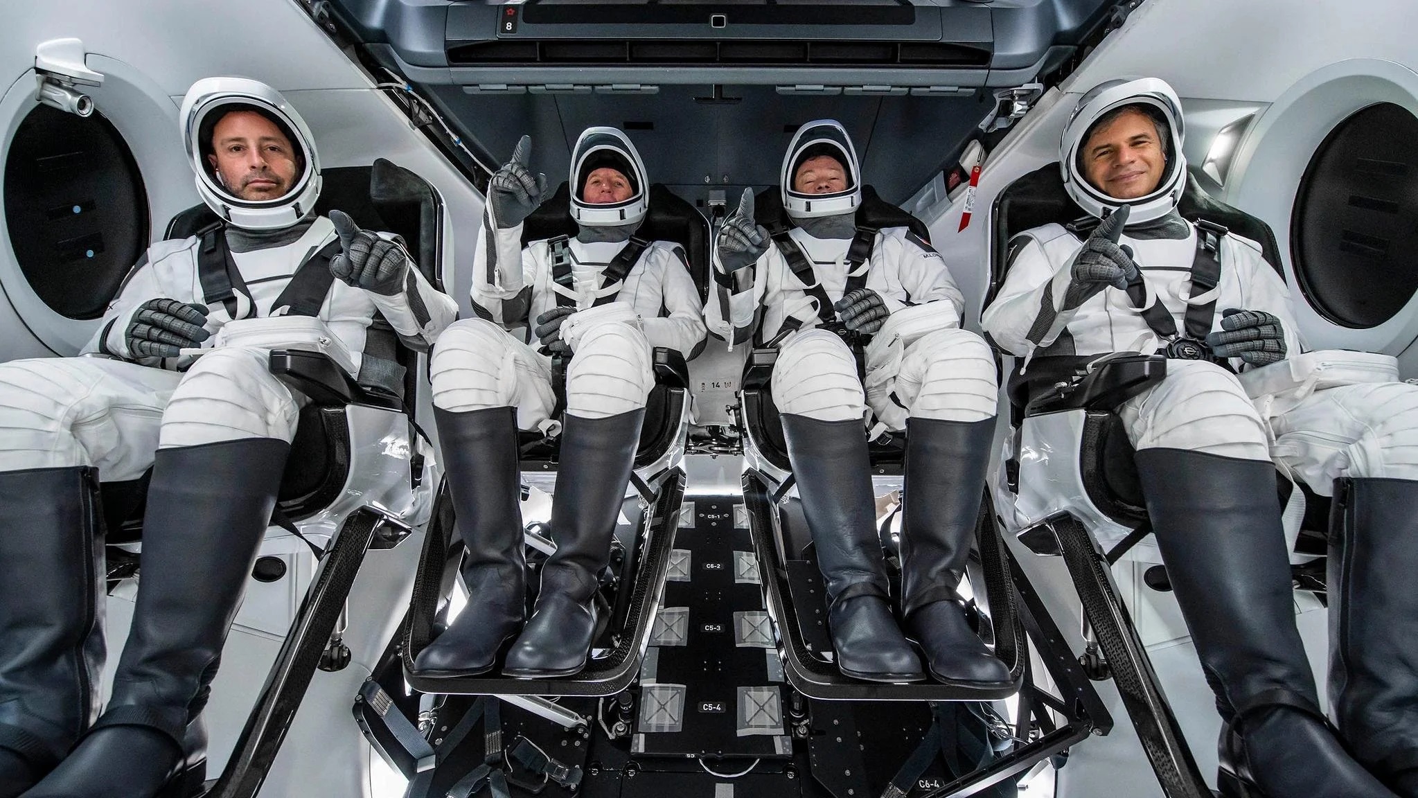 Az Ax-1 küldetés négy űrhajósa a SpaceX Crew Dragon űrhajójában