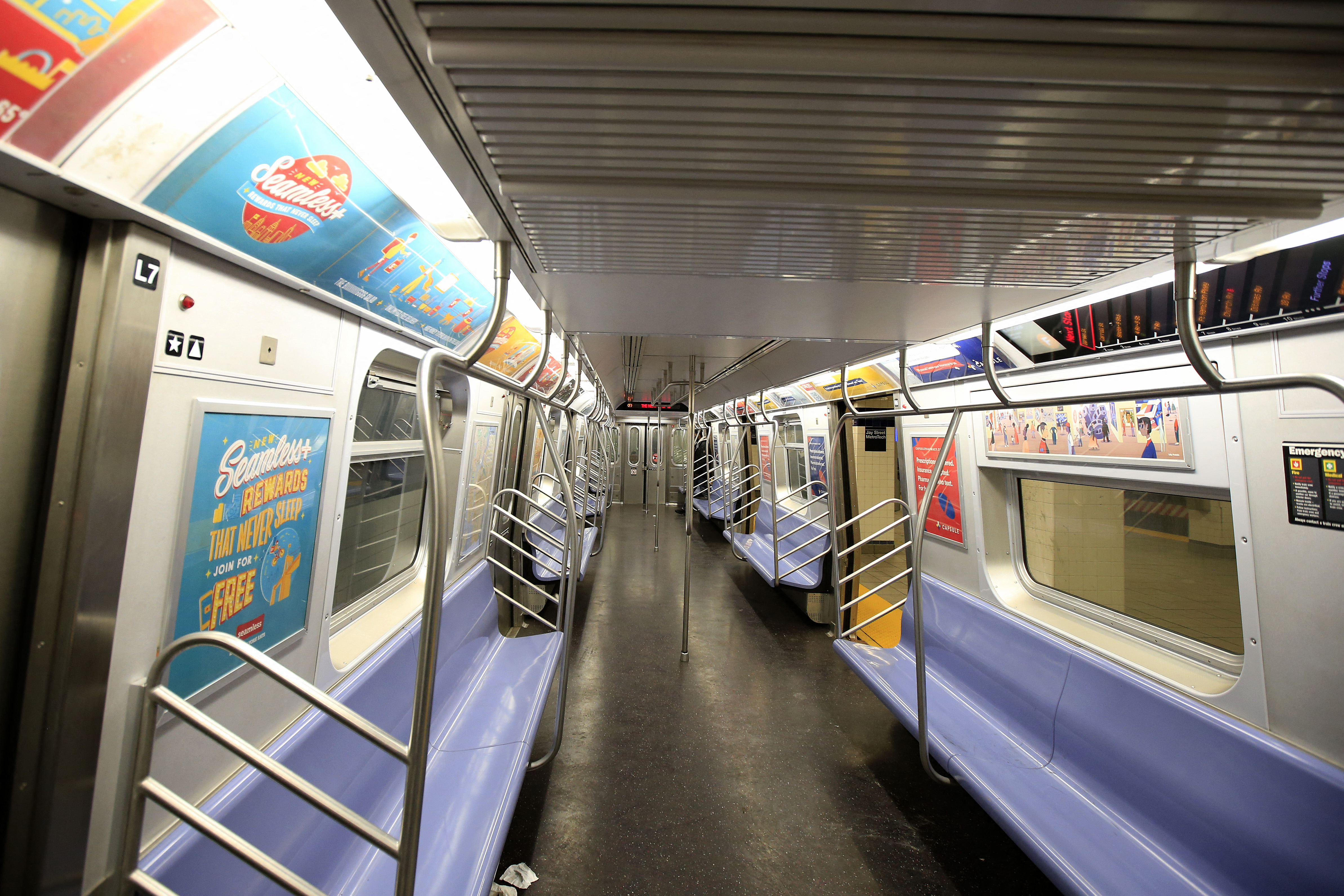 Több embert meglőttek egy brooklyni metrómegállóban