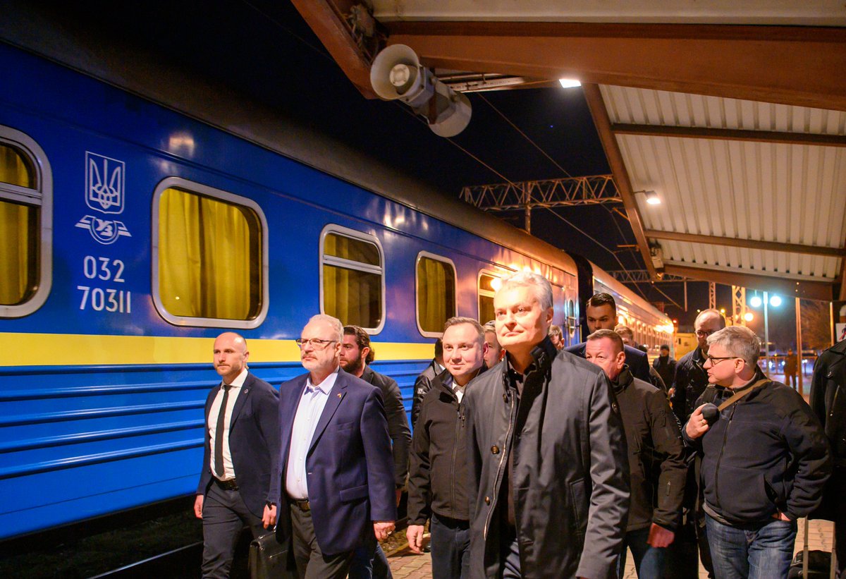 Együtt indult el vonattal Kijevbe a lengyel, az észt, a litván és a lett államfő