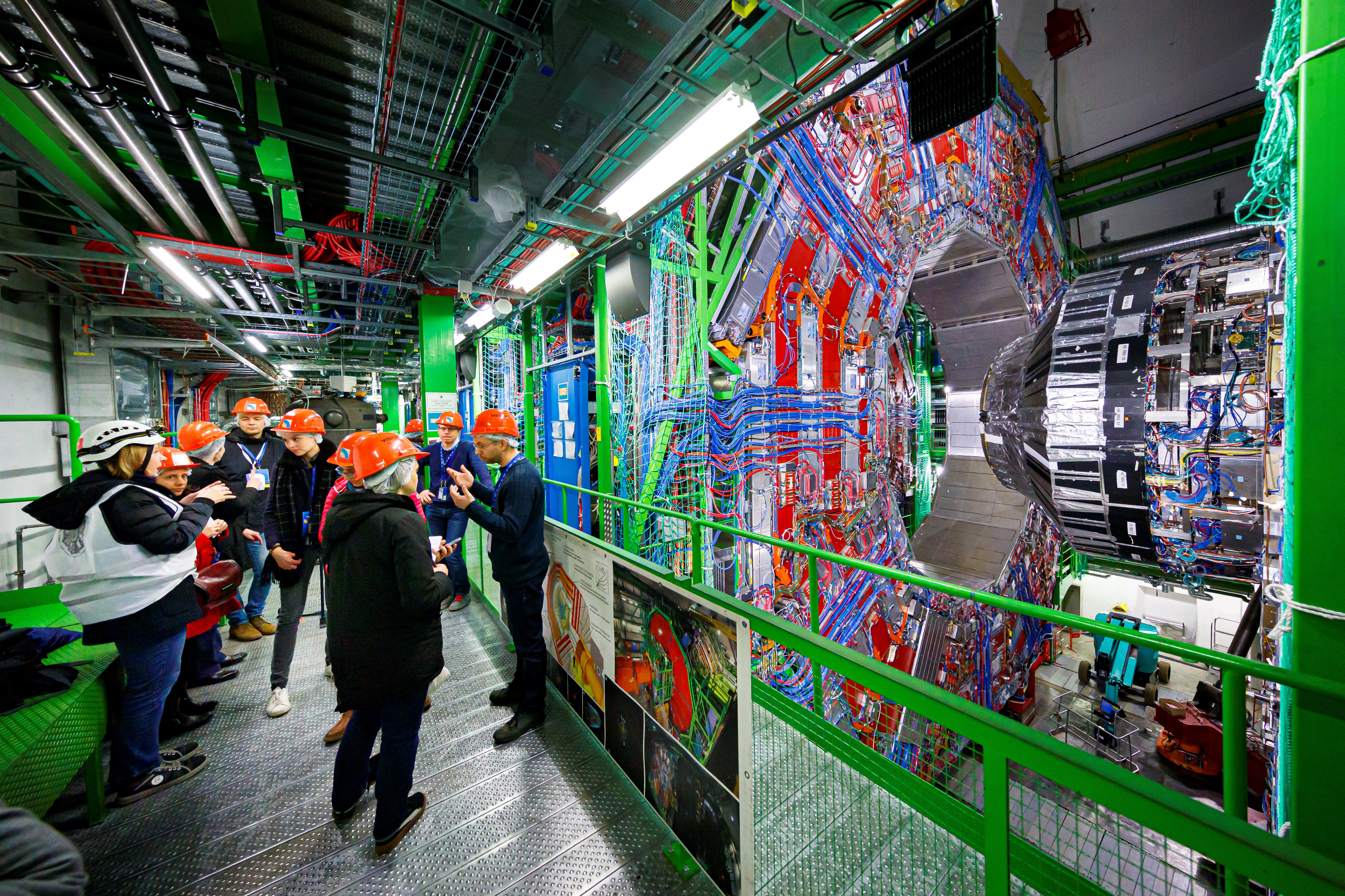 Áttörés a Nagy Hadronütköztetőben: először észlelték a Higgs-bozon ritka bomlását
