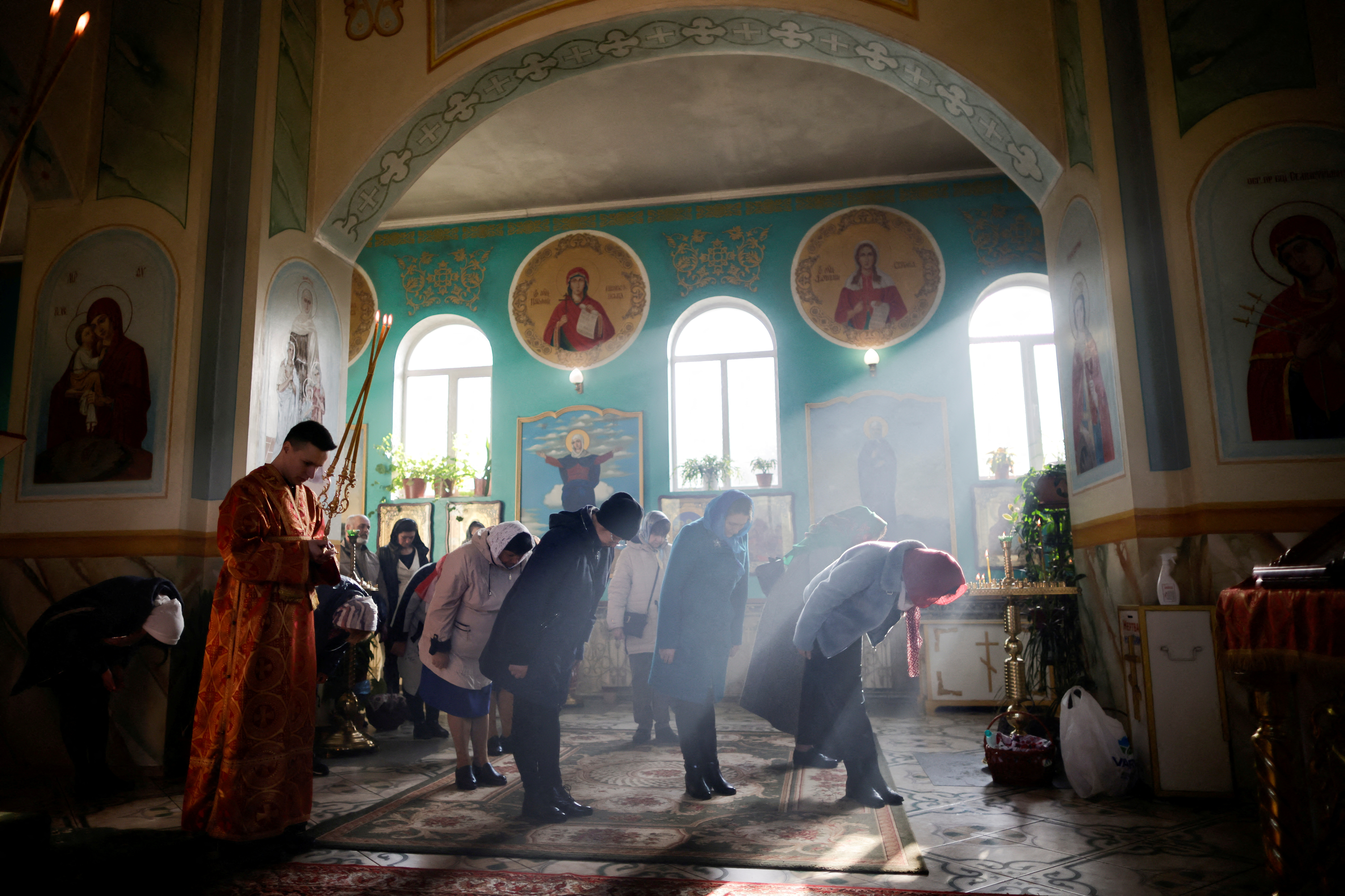 Egy húsvét, két világ - oroszok és ukránok ünneplik a legfontosabb ortodox ünnepet