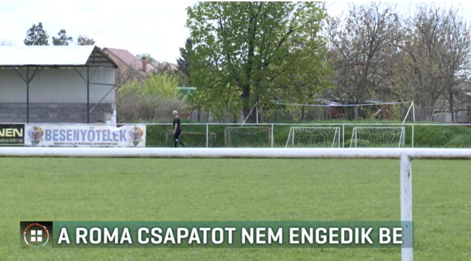 Nem engedi a polgármester, hogy a roma csapat is használja a focipályát Besenyőtelken