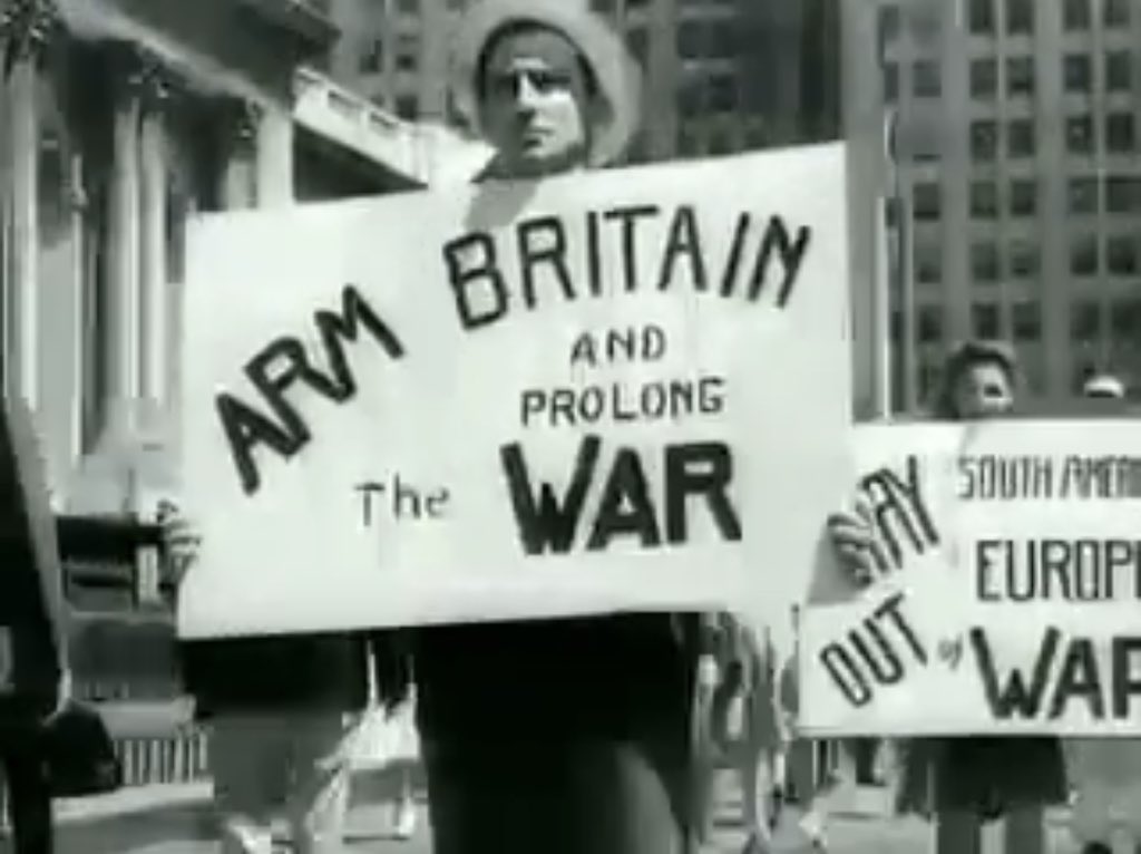 Történelmi fotó: ilyen feliratokkal tüntettek 1941-ben New Yorkban