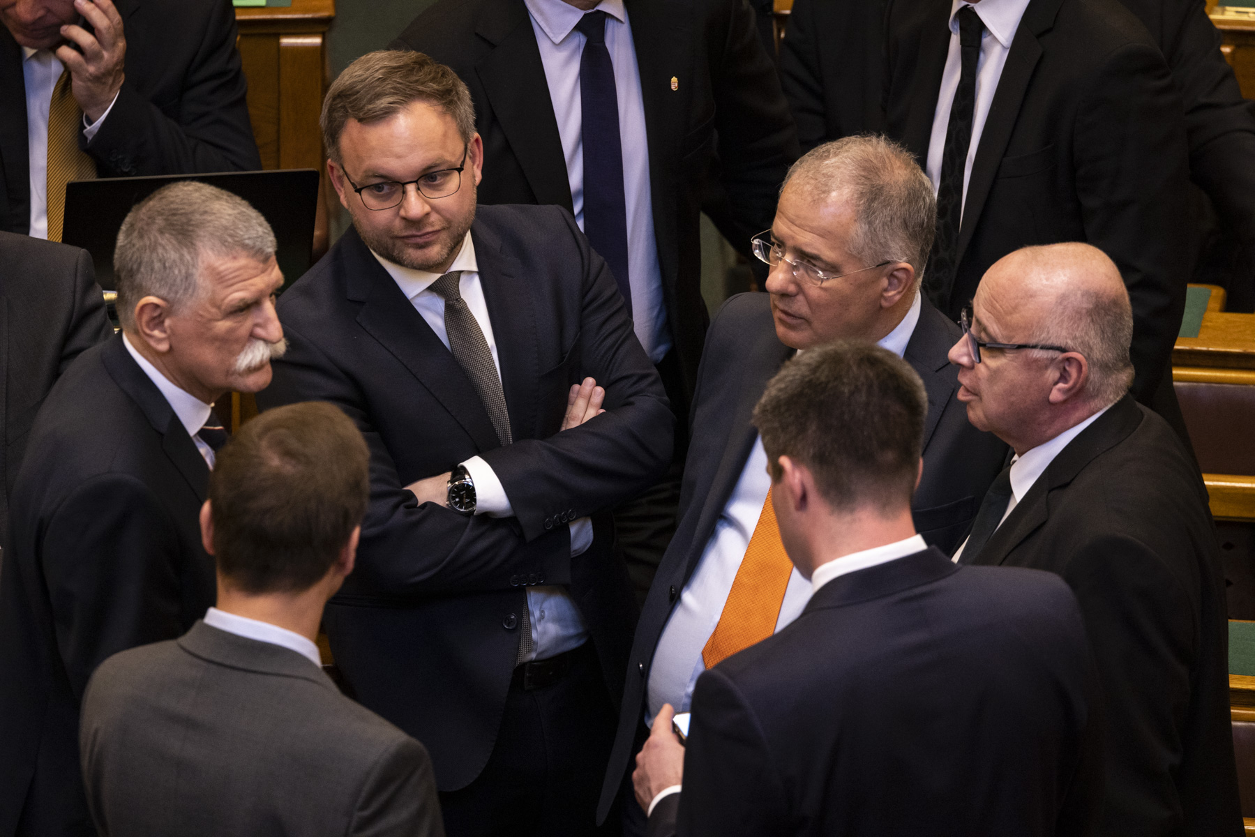 Véleményük miatt bünteti a Fidesz az ellenzéki képviselőket