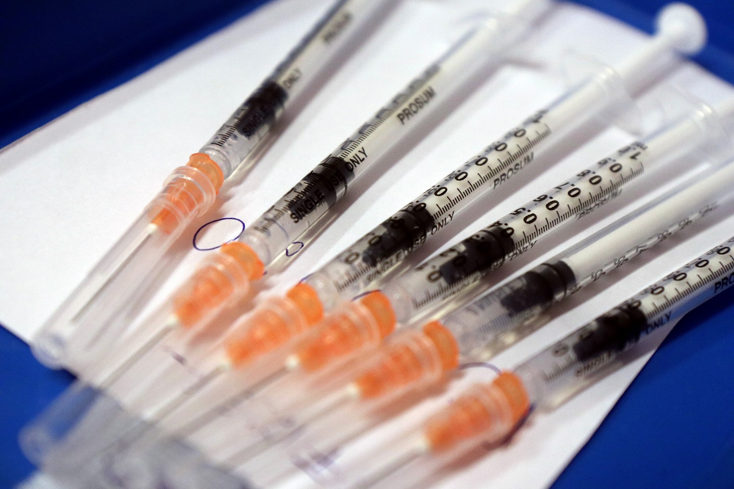 Covid-védőoltások: újra kellene oltani a magyarokat, főleg a 60 év felettieknél lenne ez sürgető
