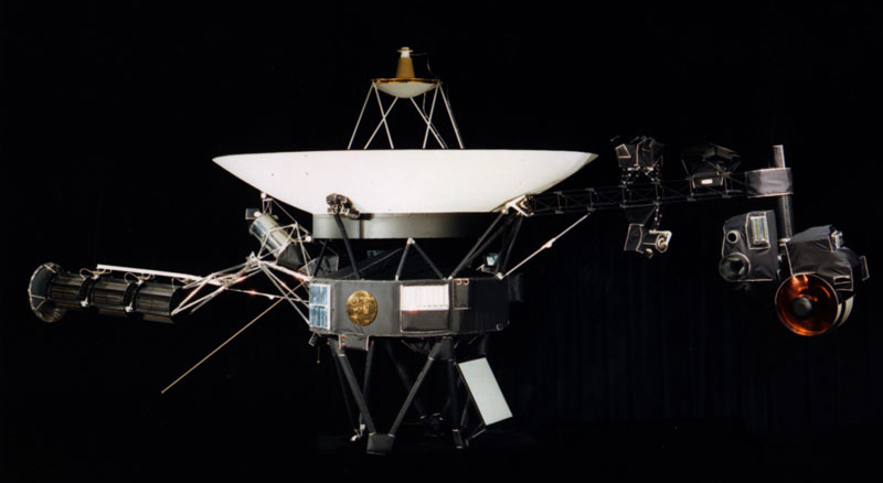 Értelmetlen halandzsát sugároz a Naprendszer pereméről a Voyager–1