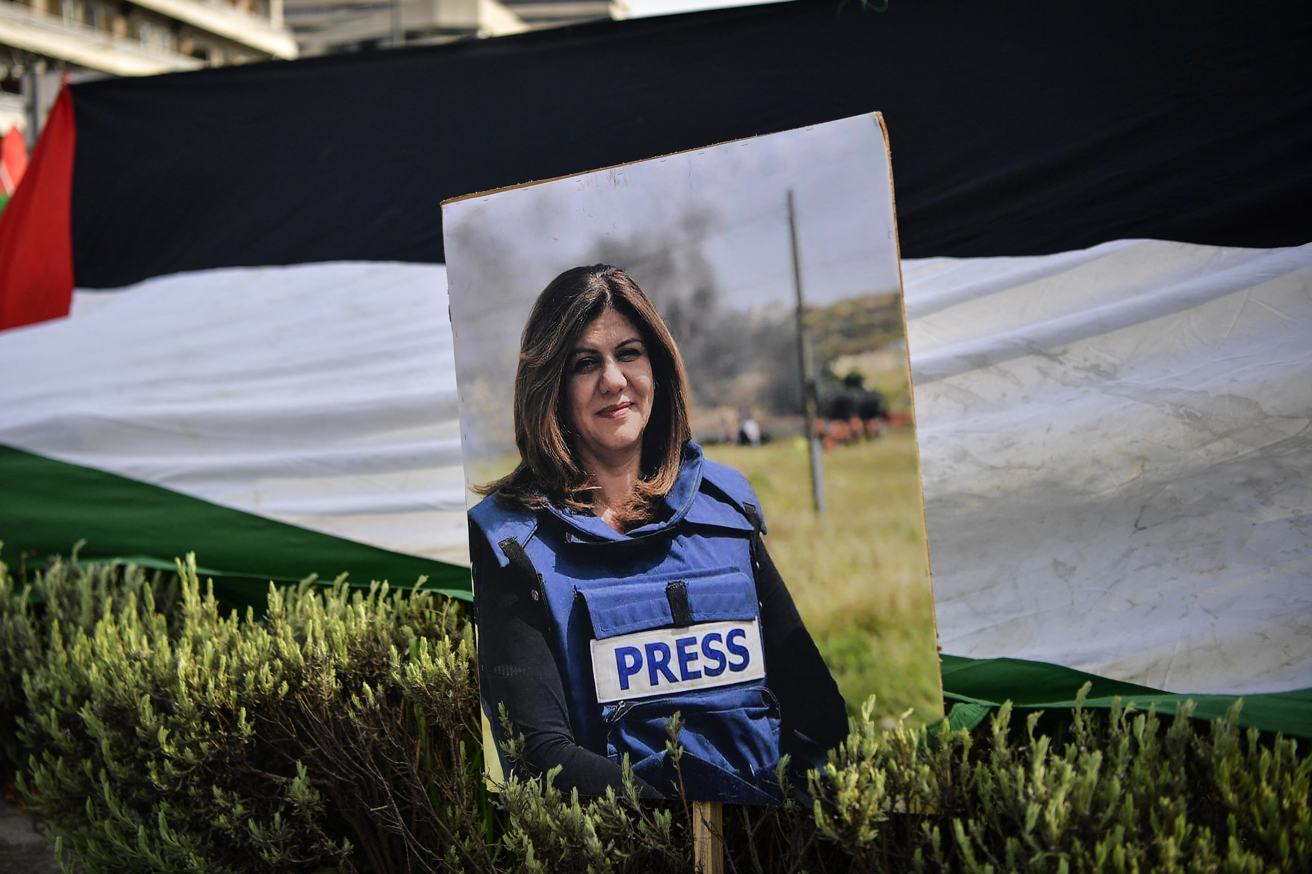 ENSZ Emberi Jogi Főbiztosi Hivatala szerint is az izraeli rendőrség lőtte agyon a palesztin újságírót