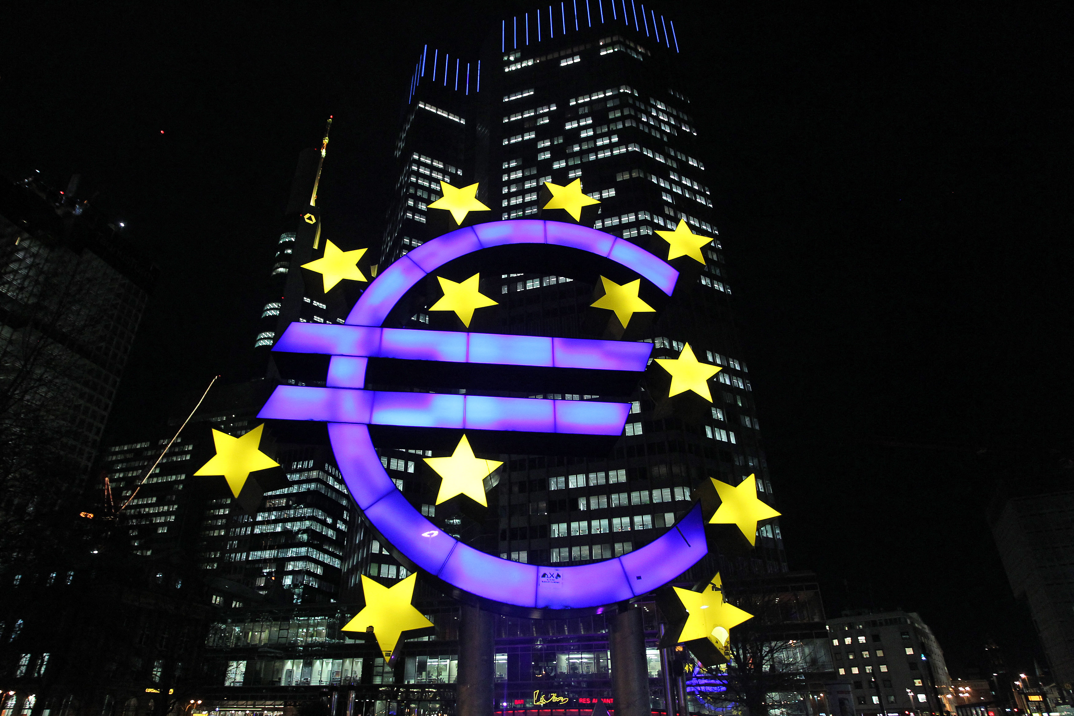A magyarok közel hetven százaléka bevezetné az eurót