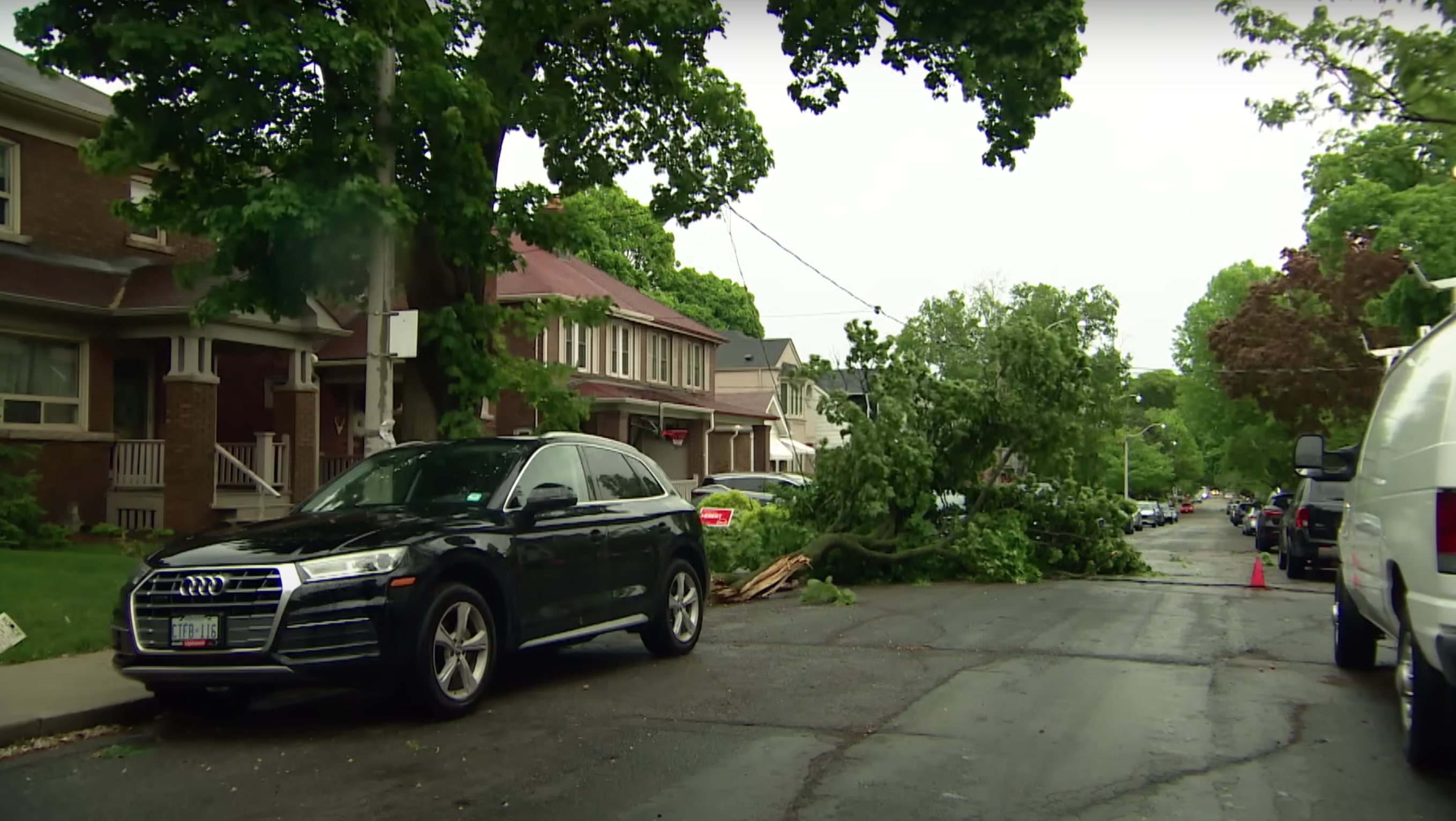 Kanadában közel egymillió háztartásban nincs áram az erős viharok miatt