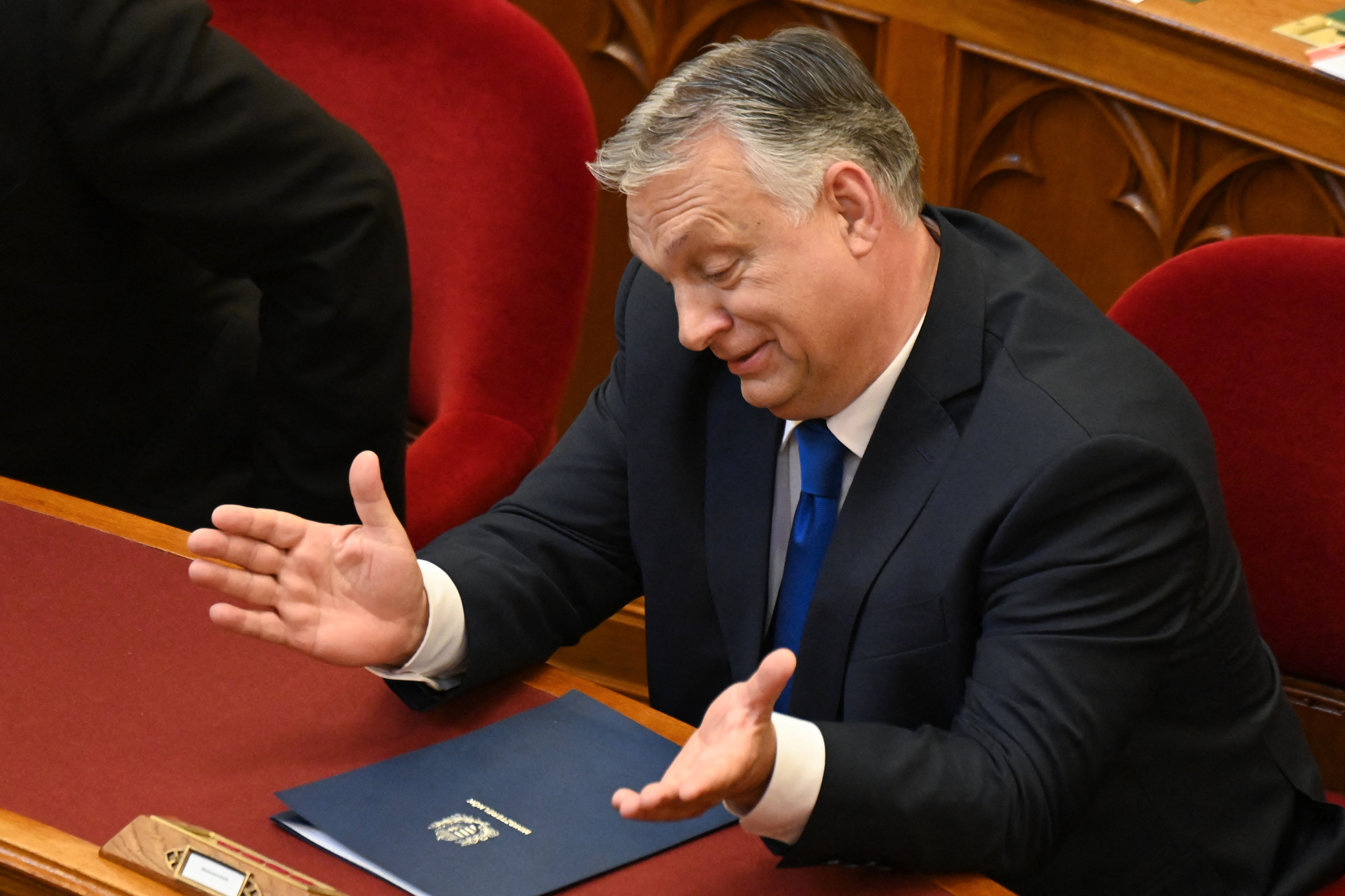 Orbán Viktor szakít a puritán miniszterelnök képével