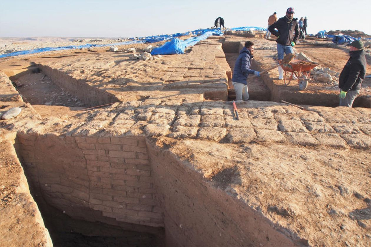 Kiszáradt egy víztározó Irakban, felszínre kerültek egy 3400 éves város romjai