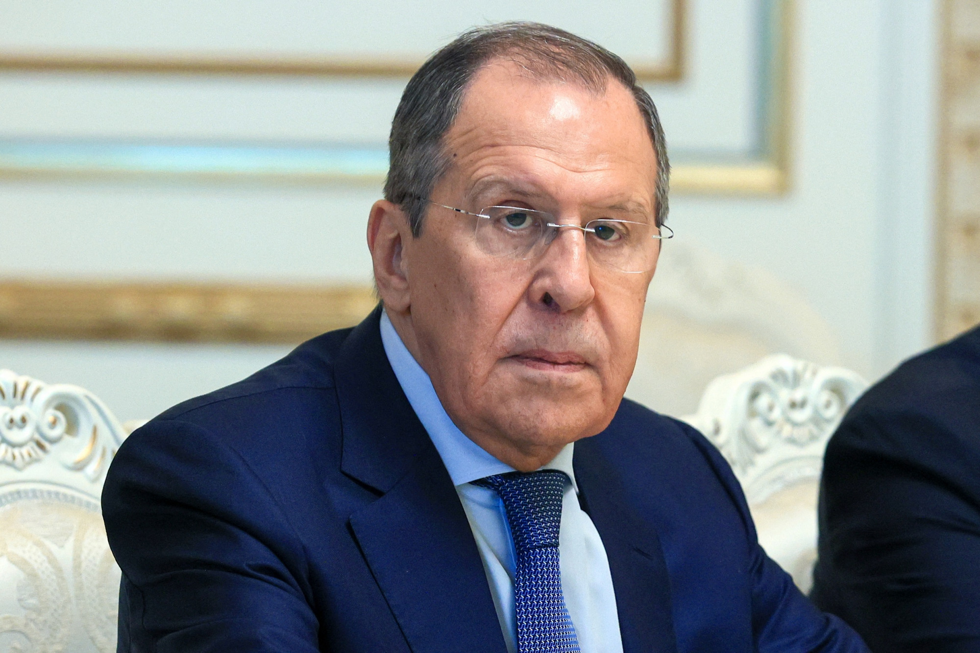 Lavrov üzeni a brit kormánynak, hogy próbálják csak meg legyőzni Oroszországot