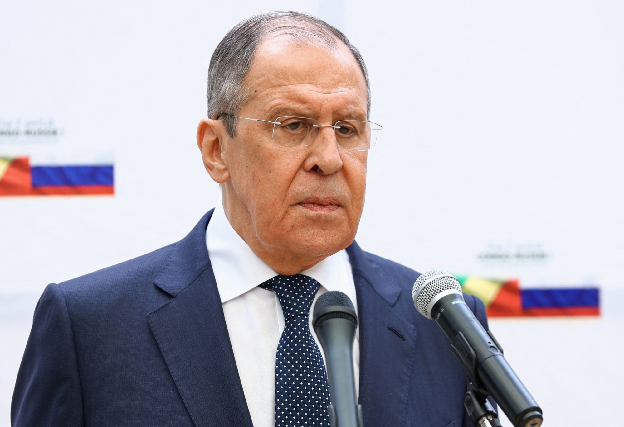 Lavrov: Oroszország mindenképpen segíteni fog az ukrán népnek megszabadulni nép- és történelemellenes kormányától