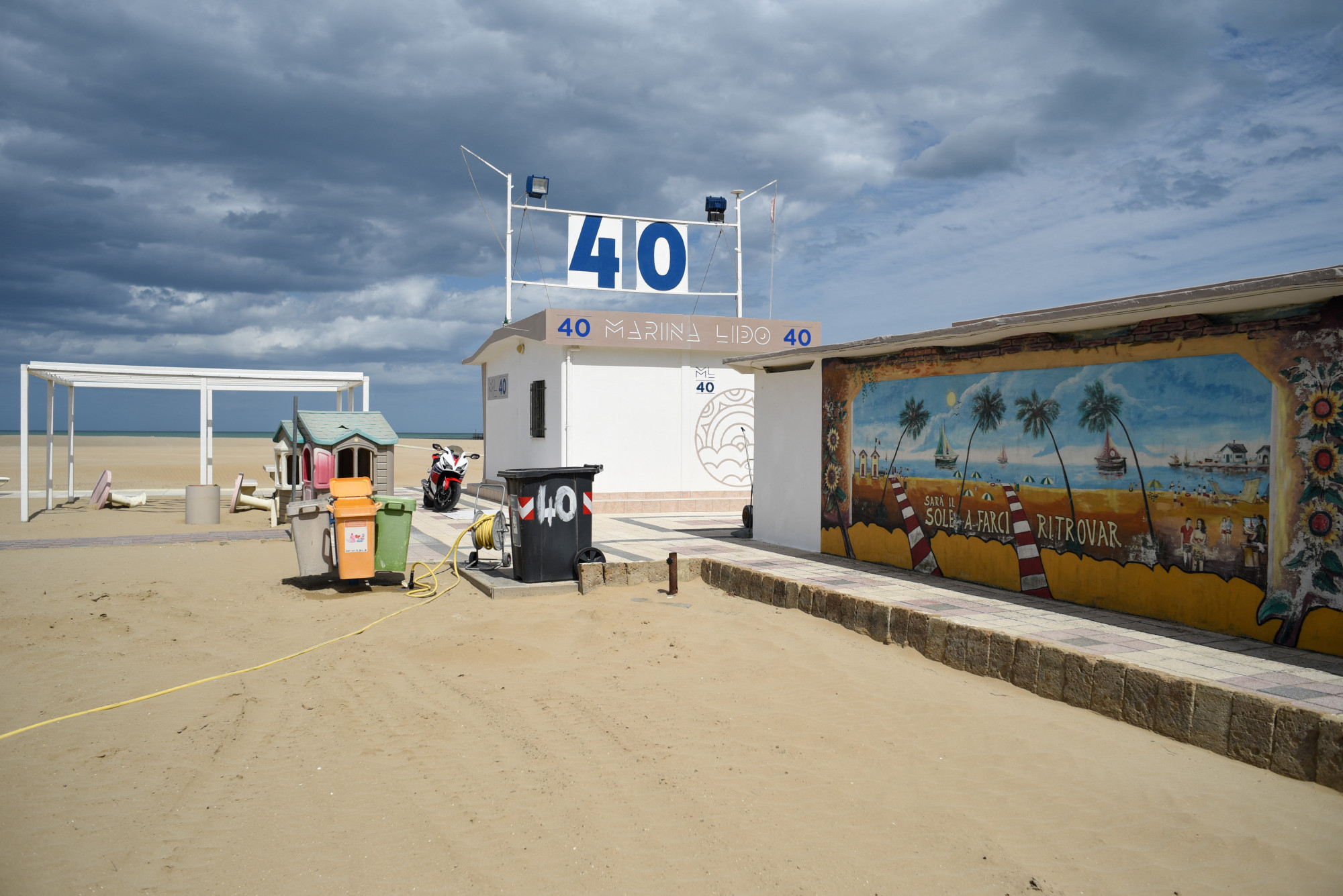 20-nál is több strandot zártak le Emilia Romagnában baktériumfertőzés miatt